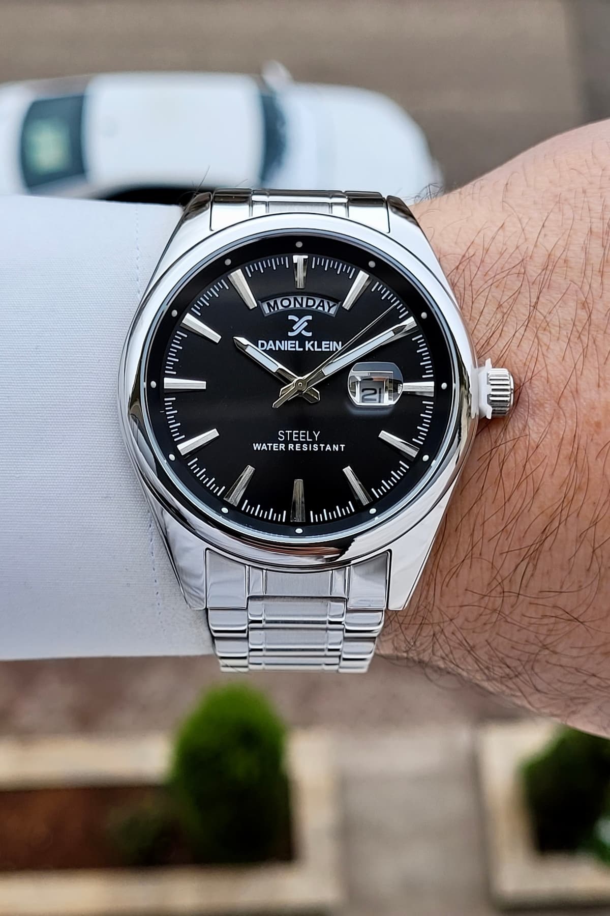 ساعت مچی مردانه Daniel Klein با بند قابل تنظیم خاکستری و مشکی و قاب فولادی 44 mm ساعت مچی مردانه Daniel Klein با بند قابل تنظیم خاکستری و مشکی و قاب فولادی 44 mm