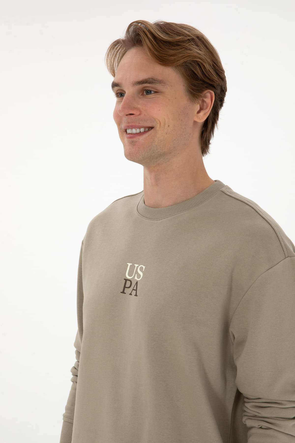 سوئیشرت مردانه U.S. Polo Assn. یقه گرد Comfort Fit خاکی روشن مدل 50313760-VR183 سوئیشرت مردانه U.S. Polo Assn. یقه گرد Comfort Fit خاکی روشن مدل 50313760-VR183