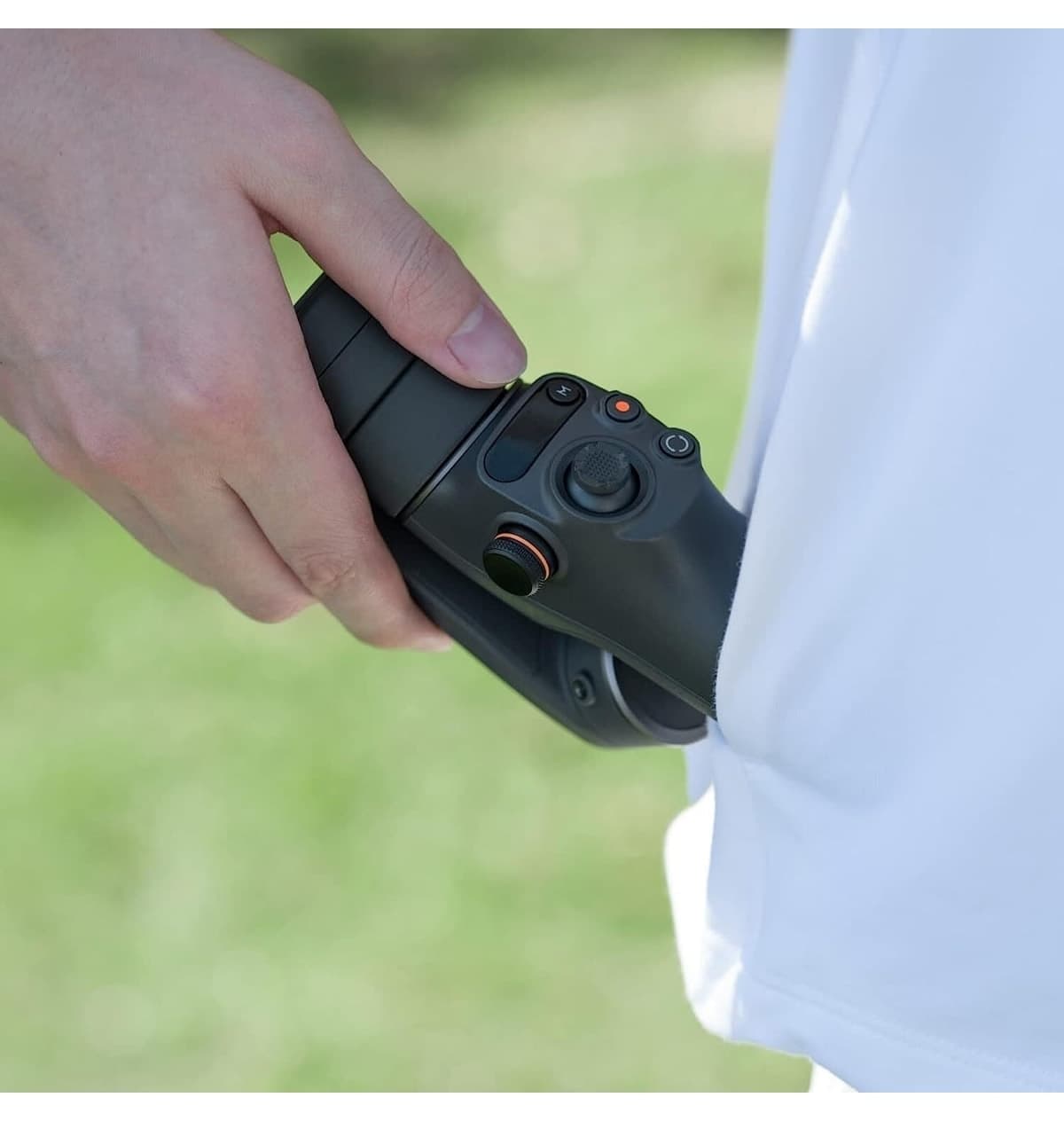 گیمبال تثبیتکننده موبایل DJI مدل Osmo Mobile 6 گیمبال تثبیتکننده موبایل DJI مدل Osmo Mobile 6
