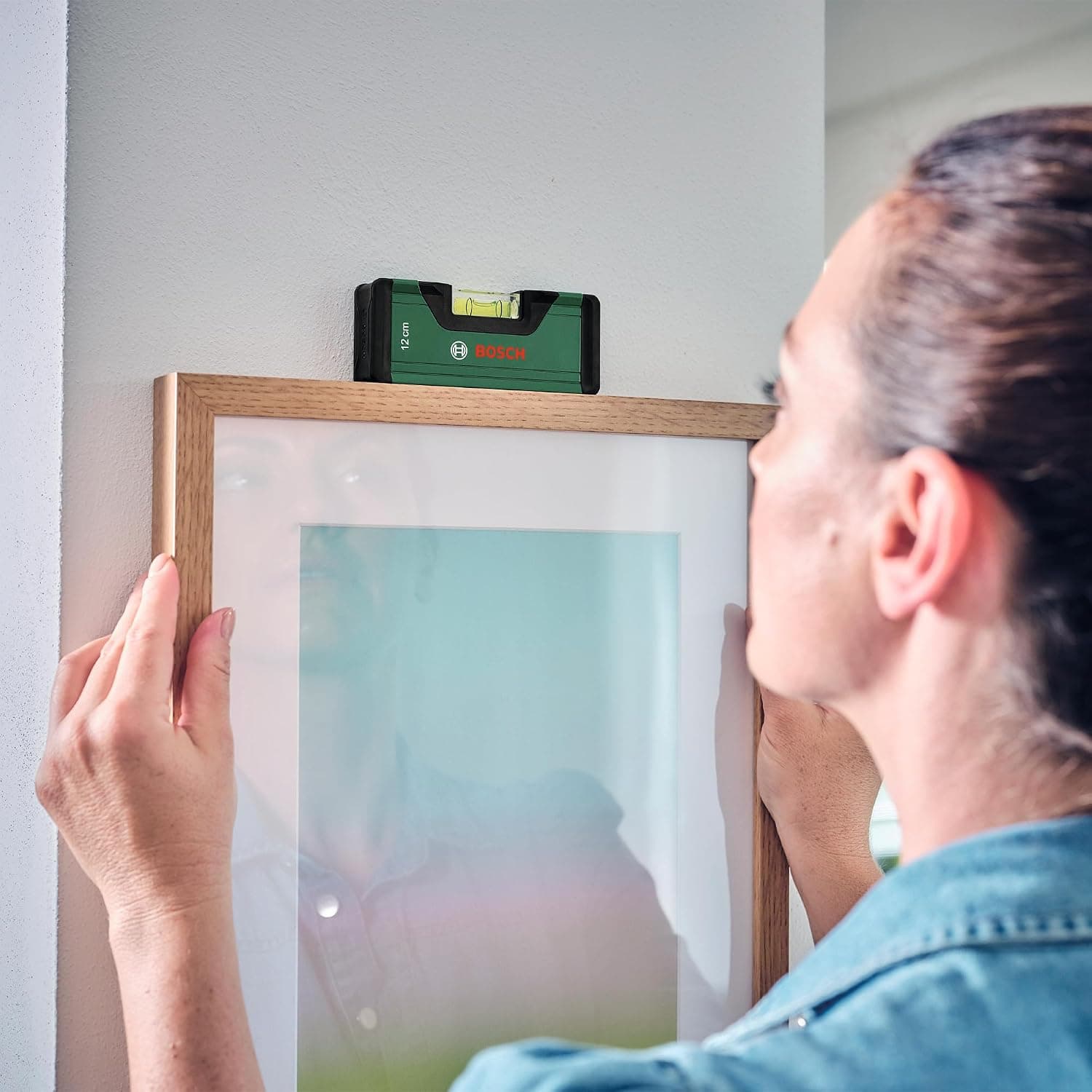تراز آب Bosch به طول 12 سانتیمتر تراز آب Bosch به طول 12 سانتیمتر