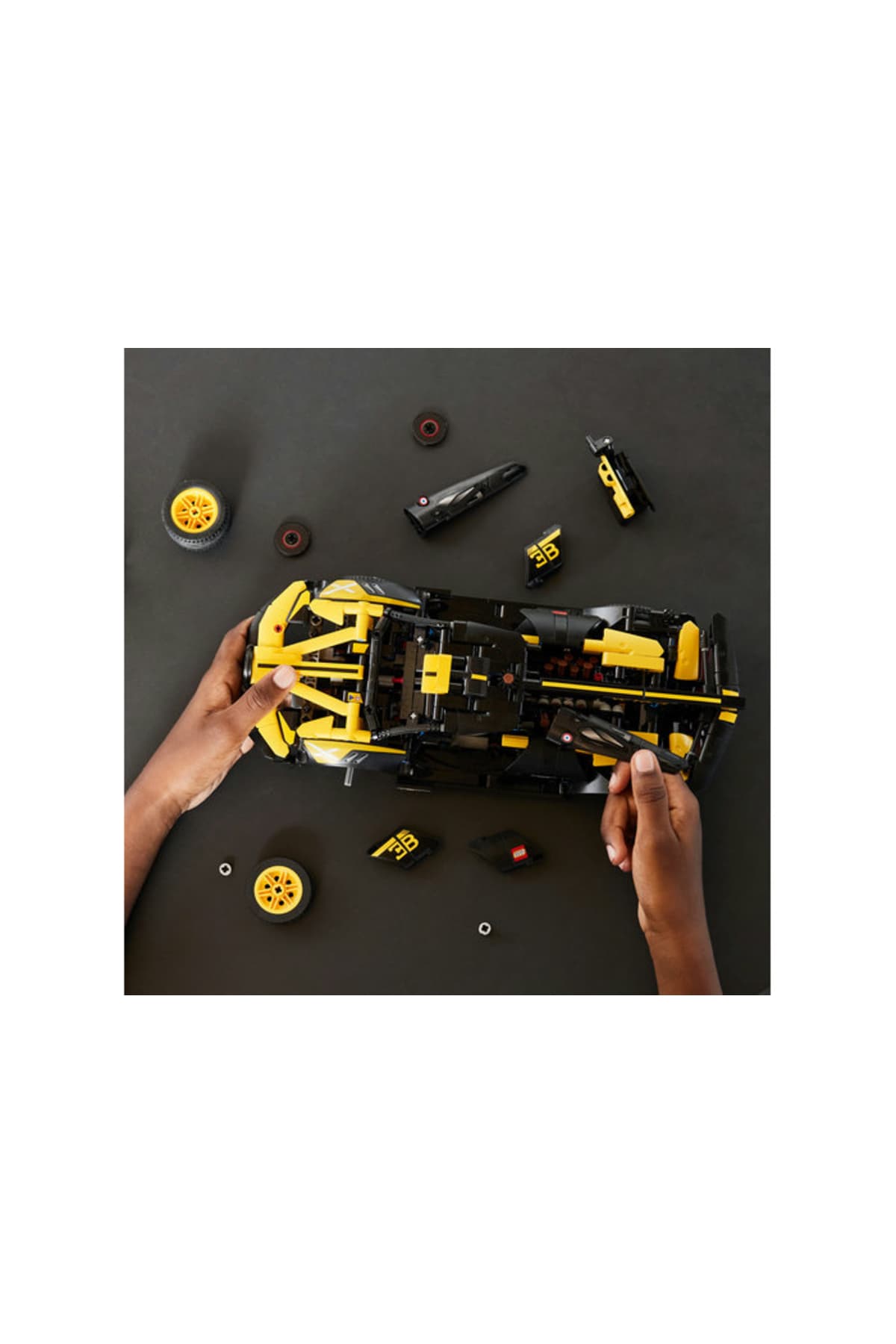 ست ساختنی اسباببازی لگو Technic Bugatti Bolide مدل 42151 (905 قطعه) ست ساختنی اسباببازی لگو Technic Bugatti Bolide مدل 42151 (905 قطعه)