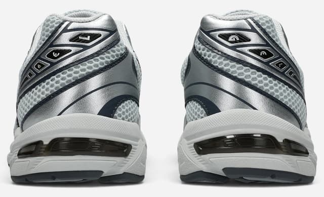 کفش ورزشی دویدن یونیسکس Asics خاکستری مدل Gel-1130 1203A609 کفش ورزشی دویدن یونیسکس Asics خاکستری مدل Gel-1130 1203A609
