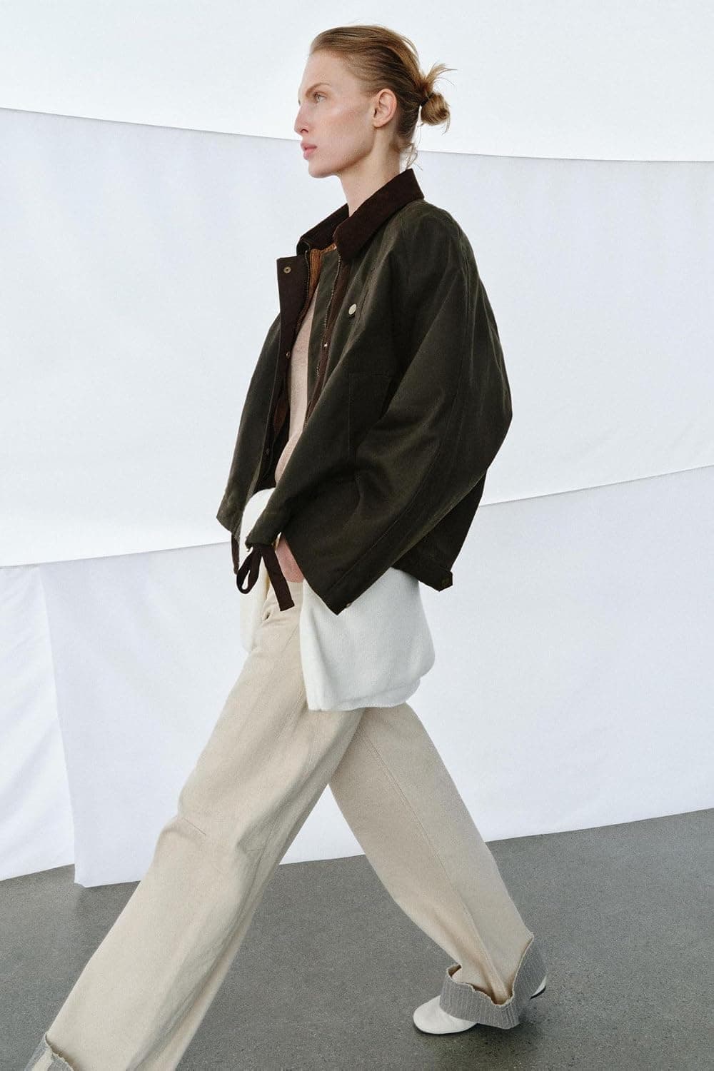 کت زنانه ZARA ZW Collection خاکی سایز XS کت زنانه ZARA ZW Collection خاکی سایز XS