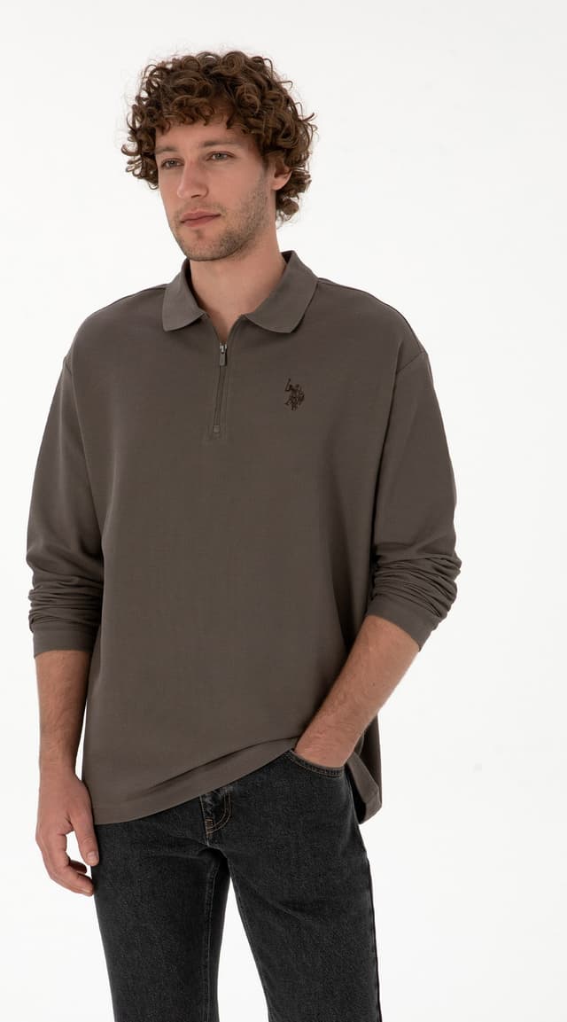 سوئیشرت مردانه U.S. Polo Assn. فیت راحت نیم زیپ قهوهای روشن مدل 50313754-VR052 سوئیشرت مردانه U.S. Polo Assn. فیت راحت نیم زیپ قهوهای روشن مدل 50313754-VR052