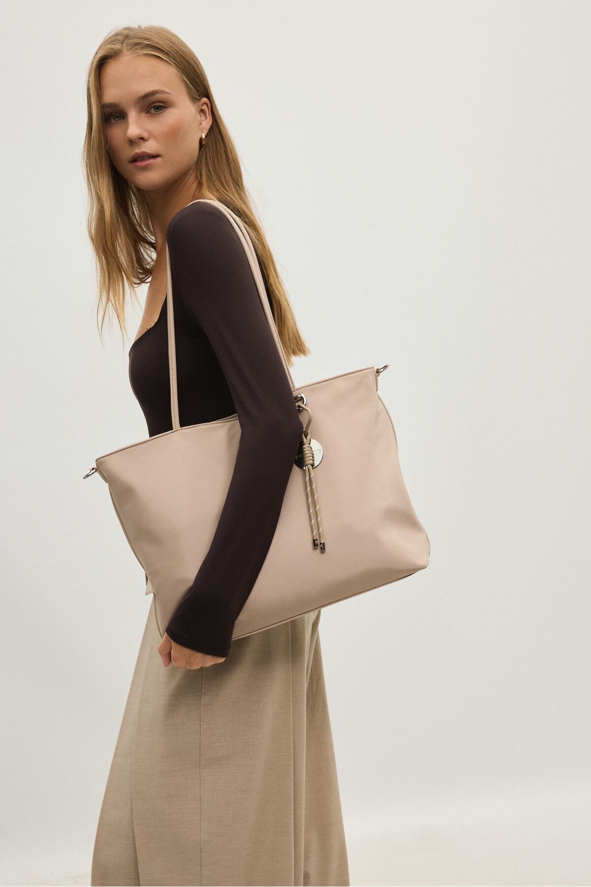 کیف دستی Stradivarius مدل BASIC کیف دستی Stradivarius مدل BASIC