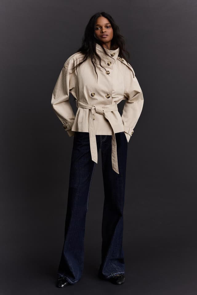 کت ترنچ یقهایستاده Bershka کت ترنچ یقهایستاده Bershka