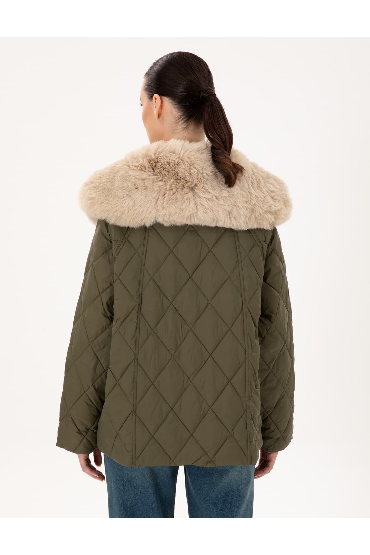 کاپشن زنانه Pierre Cardin خاکی فیت معمولی یقه خز مدل 50290325-VR027 کاپشن زنانه Pierre Cardin خاکی فیت معمولی یقه خز مدل 50290325-VR027