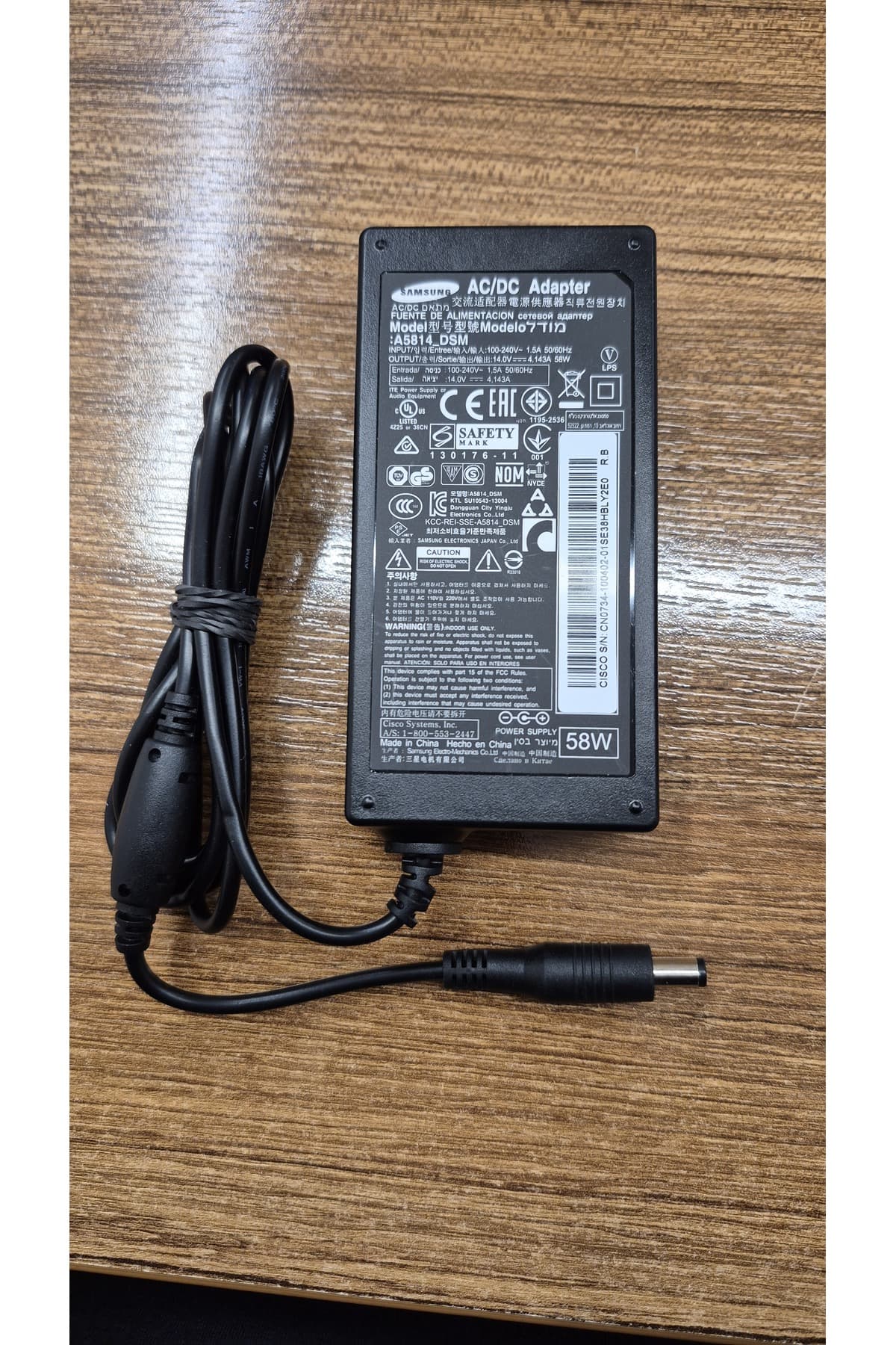 آداپتور رومیزی DC Samsung 14V 4.14A 58W مدل A5814_dsm با قابلیت شارژ باتری 12V آداپتور رومیزی DC Samsung 14V 4.14A 58W مدل A5814_dsm با قابلیت شارژ باتری 12V