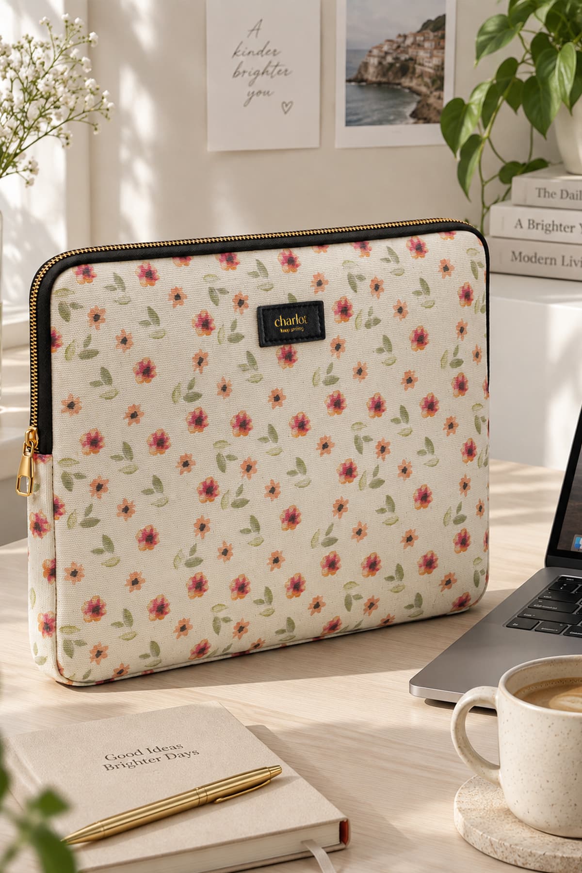 کیف لپتاپ زنانه Housebags Petite Garden با طرح گلهای بهاری 13–15.6 اینچ مدل REF.48283743 کیف لپتاپ زنانه Housebags Petite Garden با طرح گلهای بهاری 13–15.6 اینچ مدل REF.48283743