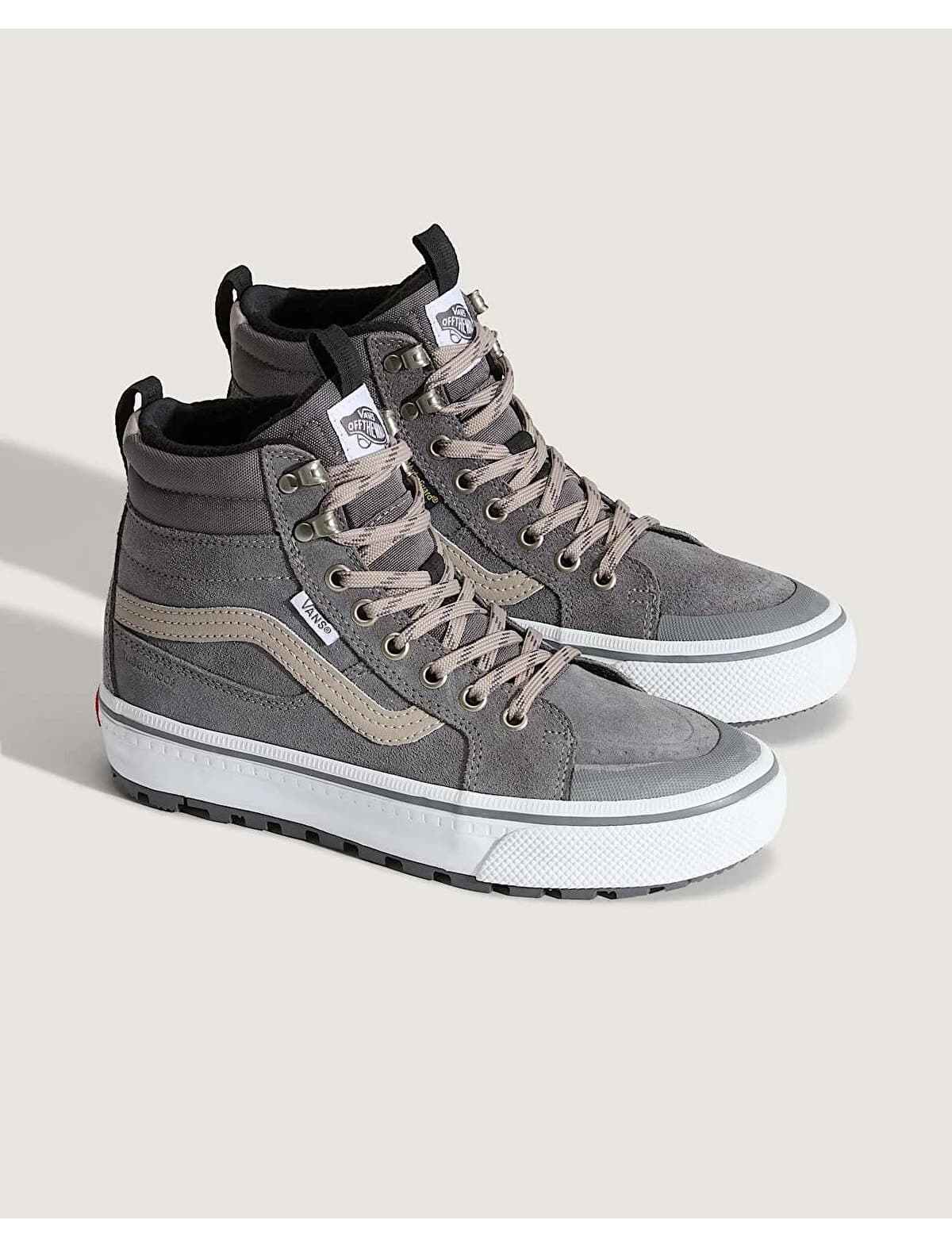 کفش زنانه Vans ضدآب عایقدار مدل Sk8-Hi کفش زنانه Vans ضدآب عایقدار مدل Sk8-Hi