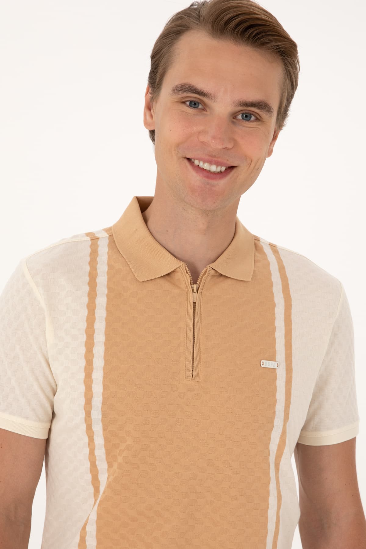 تیشرت مردانه U.S. Polo Assn. فیت معمولی اکرو یقه پولو زیپدار مدل 50300814-VR019 تیشرت مردانه U.S. Polo Assn. فیت معمولی اکرو یقه پولو زیپدار مدل 50300814-VR019