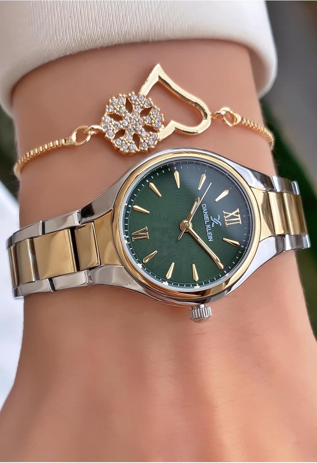 ساعت مچی زنانه Daniel Klein دو رنگ طلایینقرهای بند فولادی شیشه معدنی ساعت مچی زنانه Daniel Klein دو رنگ طلایینقرهای بند فولادی شیشه معدنی
