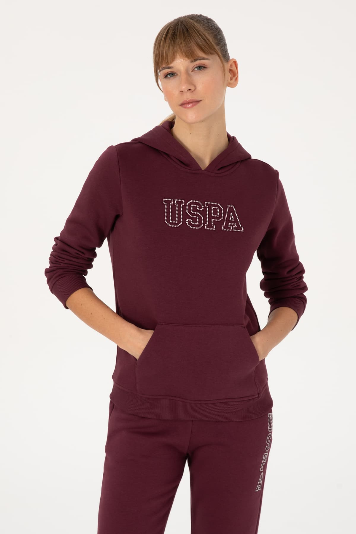 سوئیشرت زنانه U.S. Polo Assn. کلاهدار زرشکی کرکی مدل 50313566-VR177 سوئیشرت زنانه U.S. Polo Assn. کلاهدار زرشکی کرکی مدل 50313566-VR177