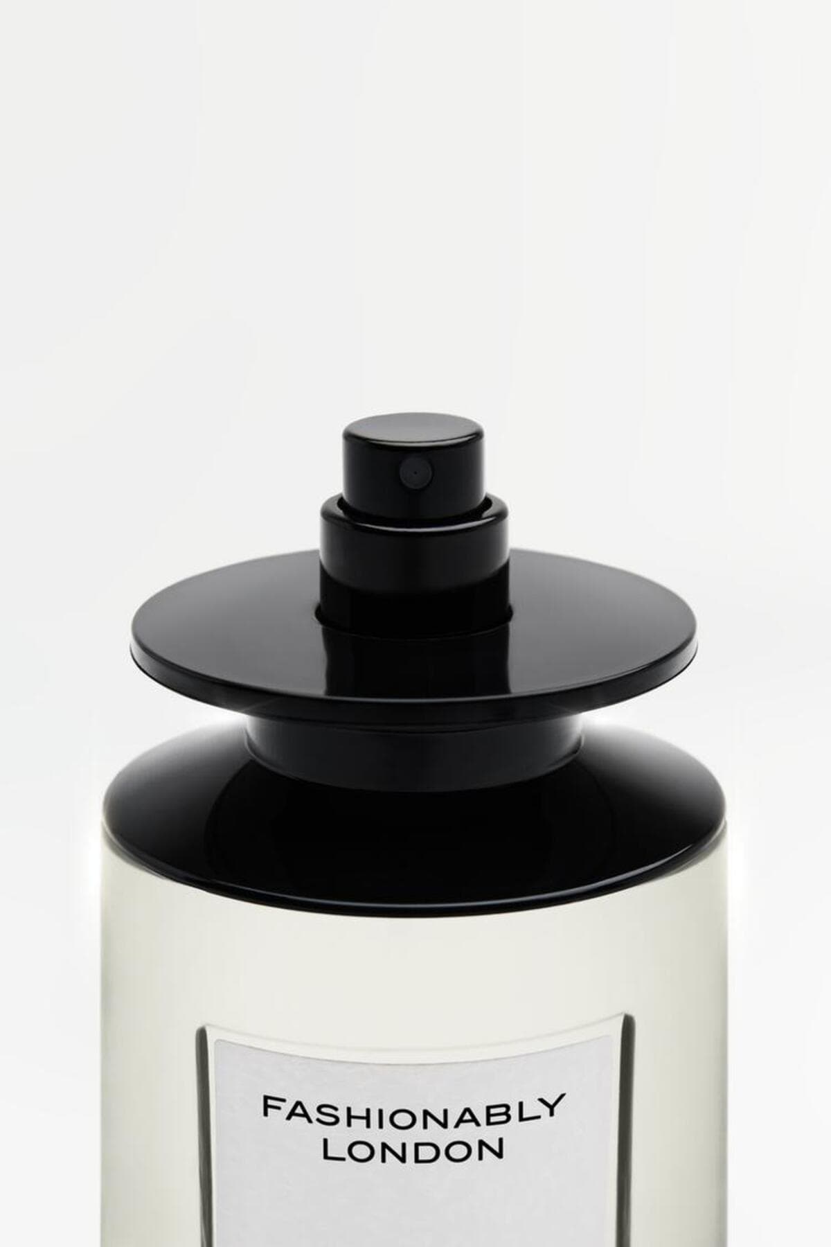 ادو پرفیوم زنانه Zara مدل OLFACTIVE / N 04 FASHIONABLY LONDON 100 ml ادو پرفیوم زنانه Zara مدل OLFACTIVE / N 04 FASHIONABLY LONDON 100 ml