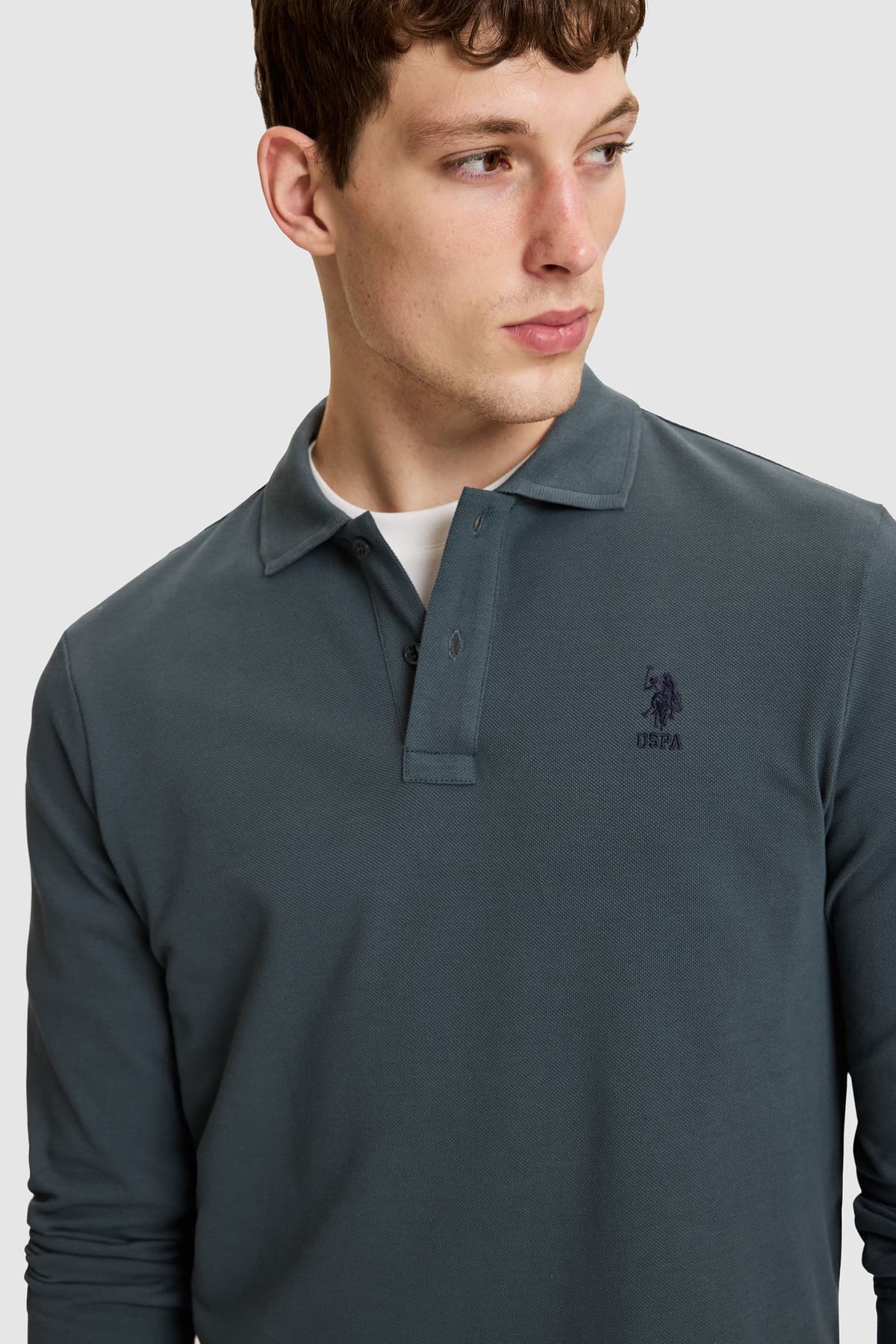سوئیشرت مردانه U.S. Polo Assn. خاکستری یقه پولو فیت معمولی نخی %100 مدل 50329450-VR076 سوئیشرت مردانه U.S. Polo Assn. خاکستری یقه پولو فیت معمولی نخی %100 مدل 50329450-VR076