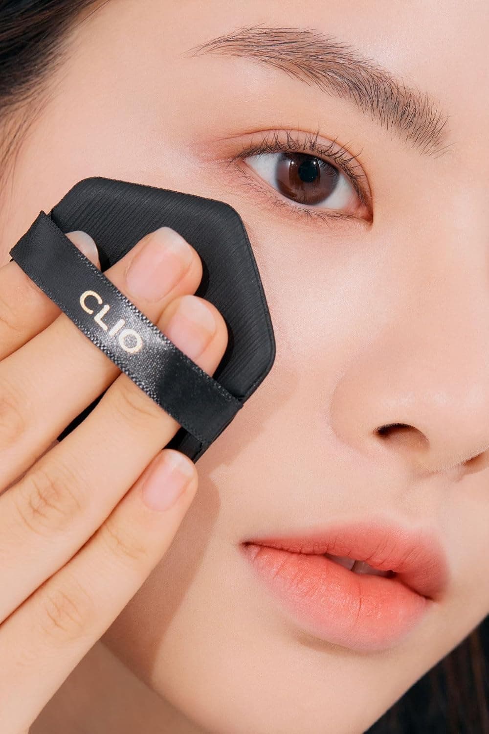 کوشن مات CLIO با پوشانندگی مدل Kill Cover Fixer Cushion+Refill SPF50+/PA+++ رنگ 04/Ginger کوشن مات CLIO با پوشانندگی مدل Kill Cover Fixer Cushion+Refill SPF50+/PA+++ رنگ 04/Ginger