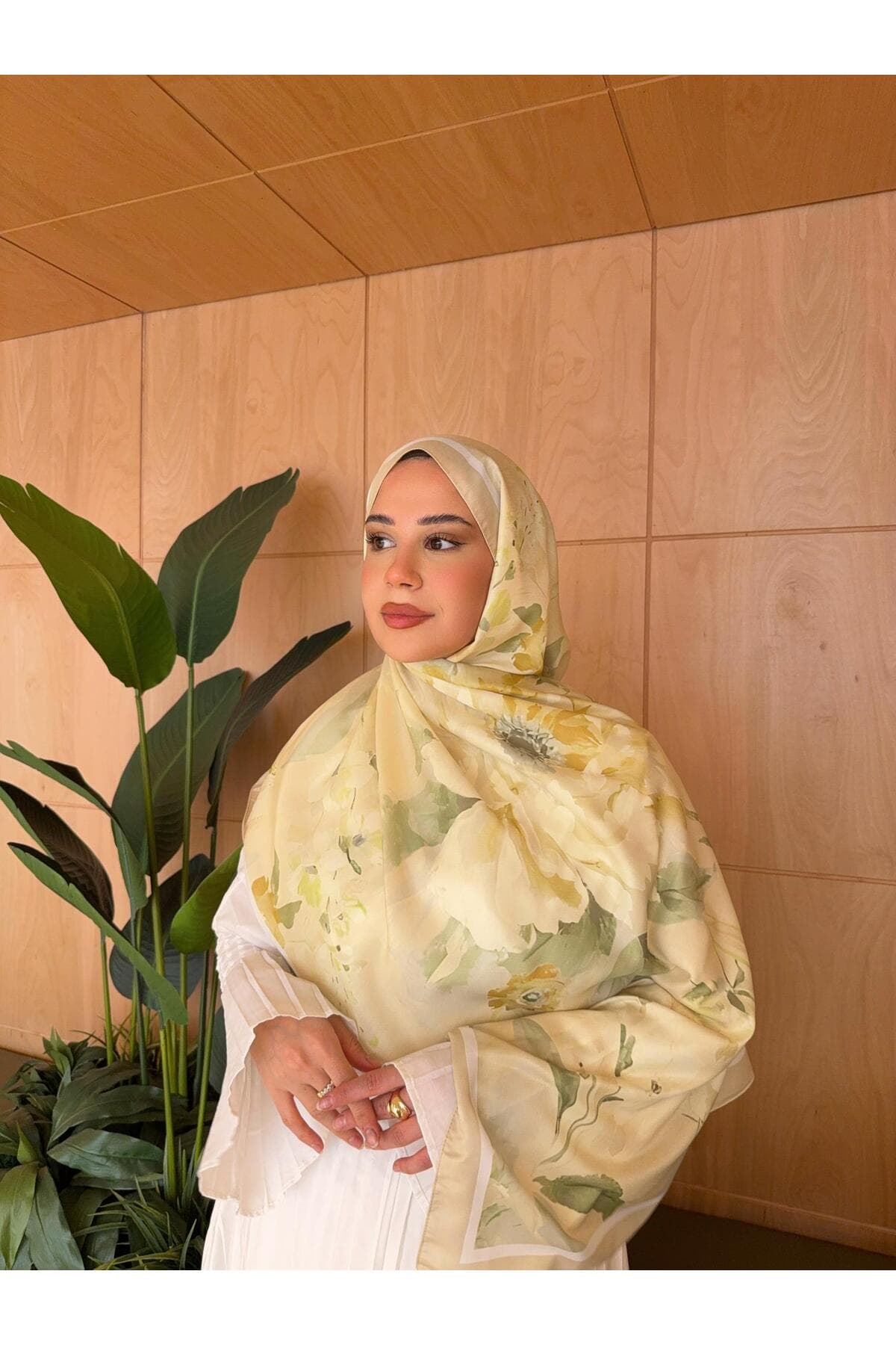 شال Mira İpek نخی نرم طرحدار سری Cesur مدل ps173 شال Mira İpek نخی نرم طرحدار سری Cesur مدل ps173