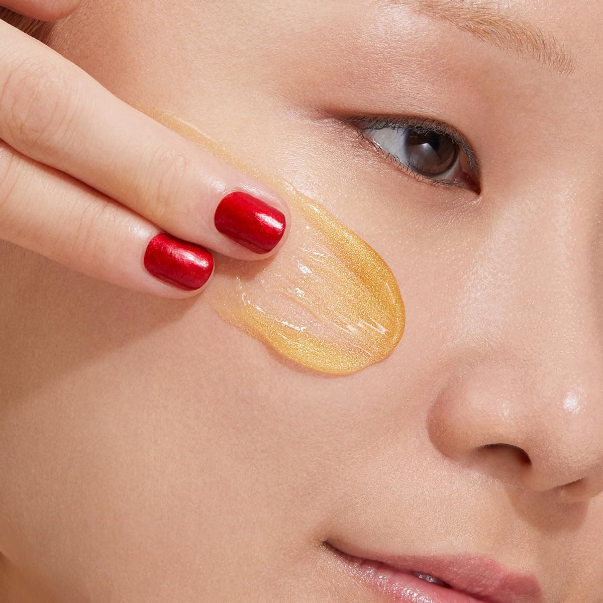 ست هدیه مراقبت از پوست Kiko Milano Holiday Première Cuddle Time با ماسک صورت و ابزار پاکسازی پوست ست هدیه مراقبت از پوست Kiko Milano Holiday Première Cuddle Time با ماسک صورت و ابزار پاکسازی پوست