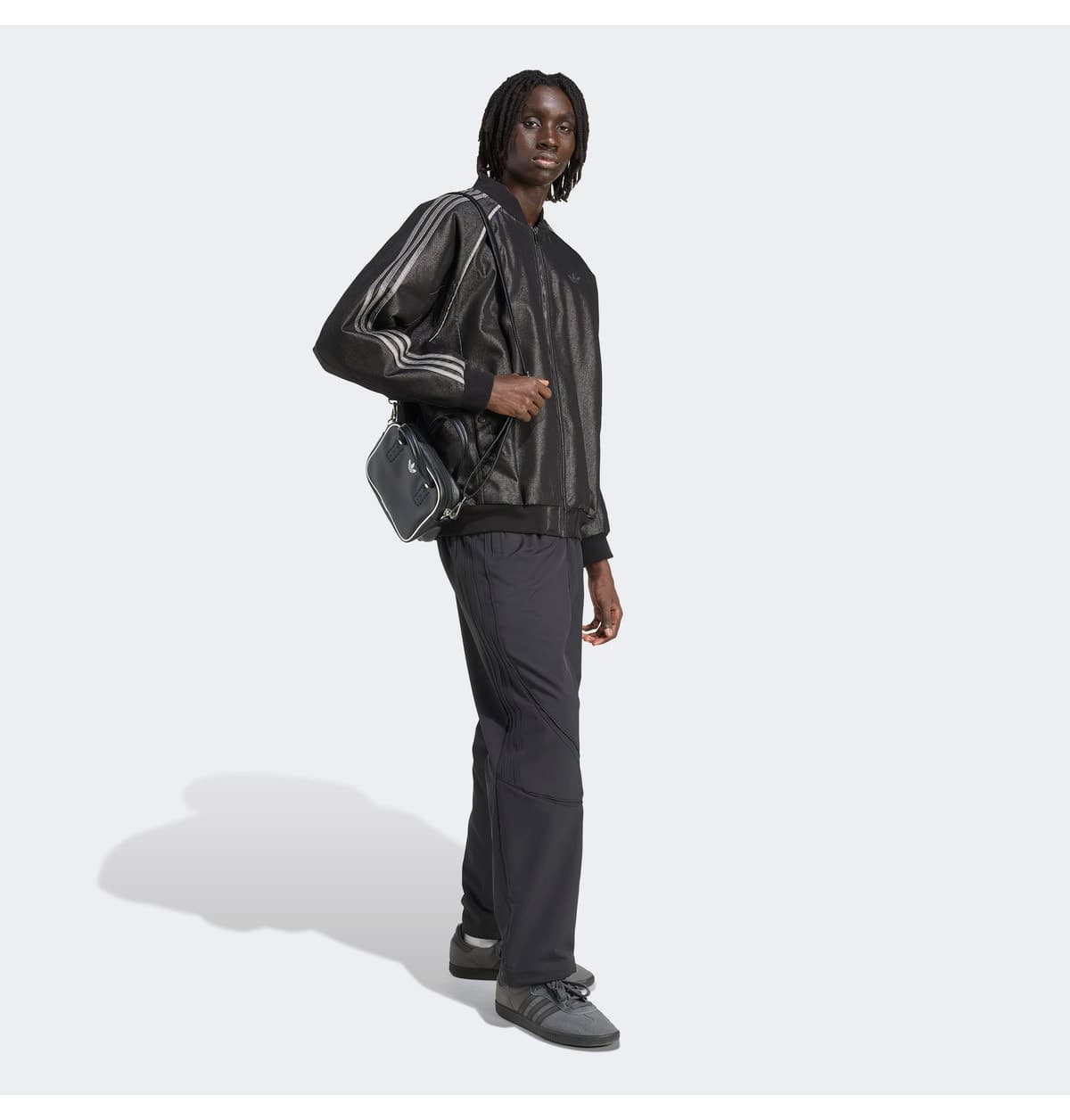 ژاکت مردانه adidas از جنس دنیم به رنگ مشکی ژاکت مردانه adidas از جنس دنیم به رنگ مشکی