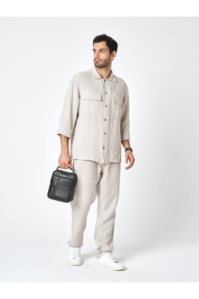 کیف پرتفوی مردانه Pierre Cardin مشکی با بند جداشونده مدل 01PC001423 کیف پرتفوی مردانه Pierre Cardin مشکی با بند جداشونده مدل 01PC001423