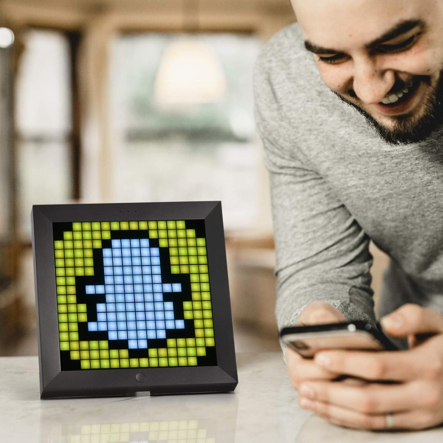 قاب عکس پیکسلی Divoom Pixoo قاب عکس پیکسلی Divoom Pixoo