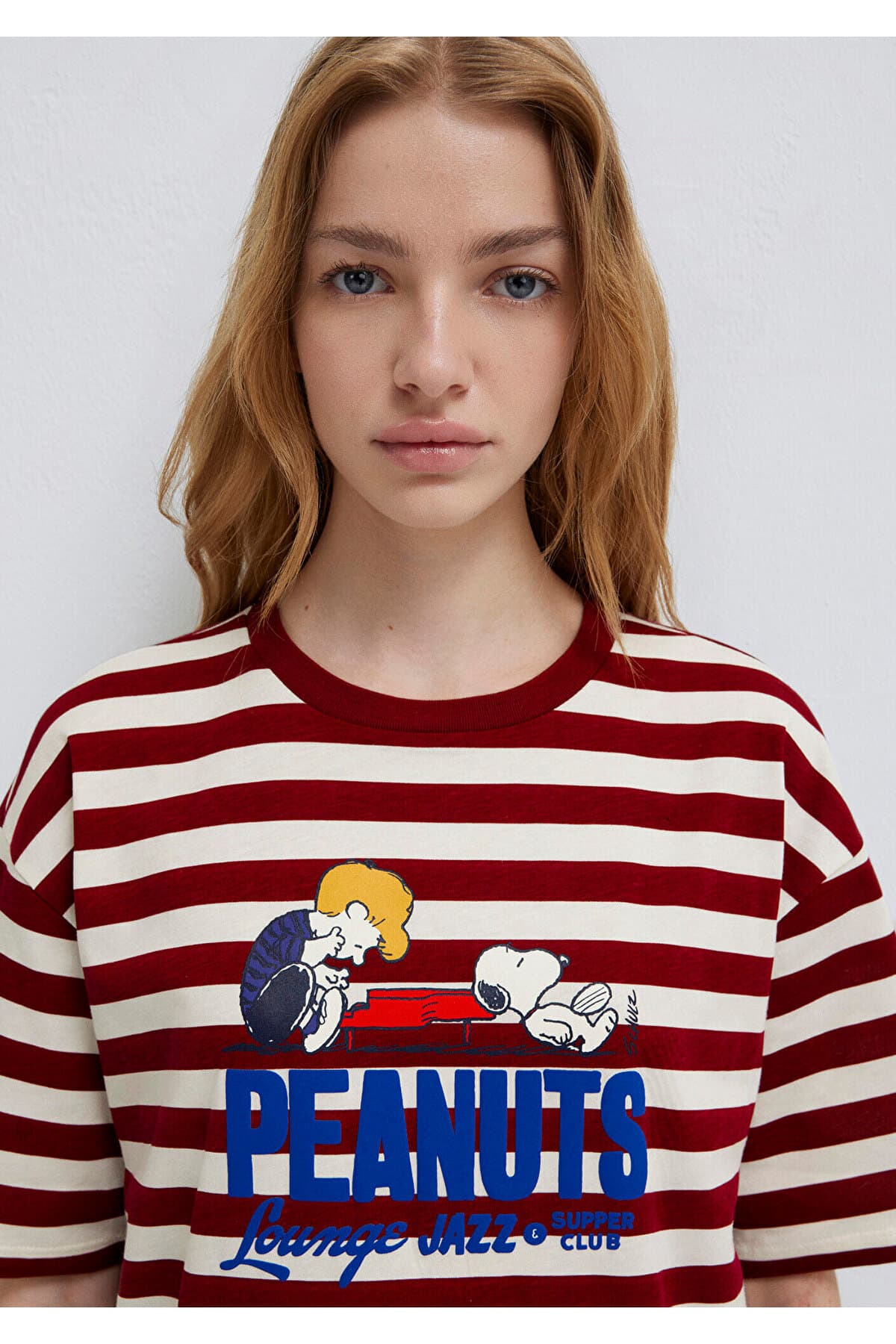 تیشرت زنانه Mavi با چاپ Snoopy بردو فیت بول مدل 1614057-91577 تیشرت زنانه Mavi با چاپ Snoopy بردو فیت بول مدل 1614057-91577