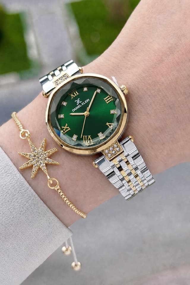 ساعت مچی زنانه Daniel Klein با صفحه سبز و شیشه تراشخورده ساعت مچی زنانه Daniel Klein با صفحه سبز و شیشه تراشخورده