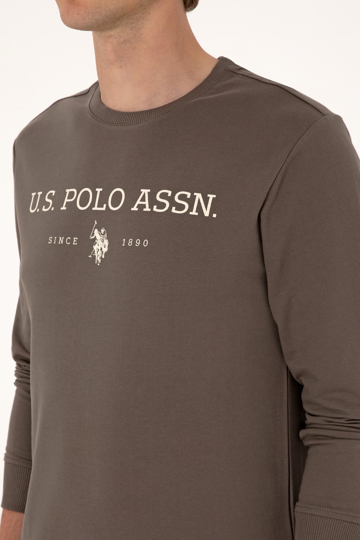 سوئیشرت مردانه U.S. Polo Assn. فیت معمولی یقه گرد ویزون نازک بیسیک مدل 50313743-VR052 سوئیشرت مردانه U.S. Polo Assn. فیت معمولی یقه گرد ویزون نازک بیسیک مدل 50313743-VR052