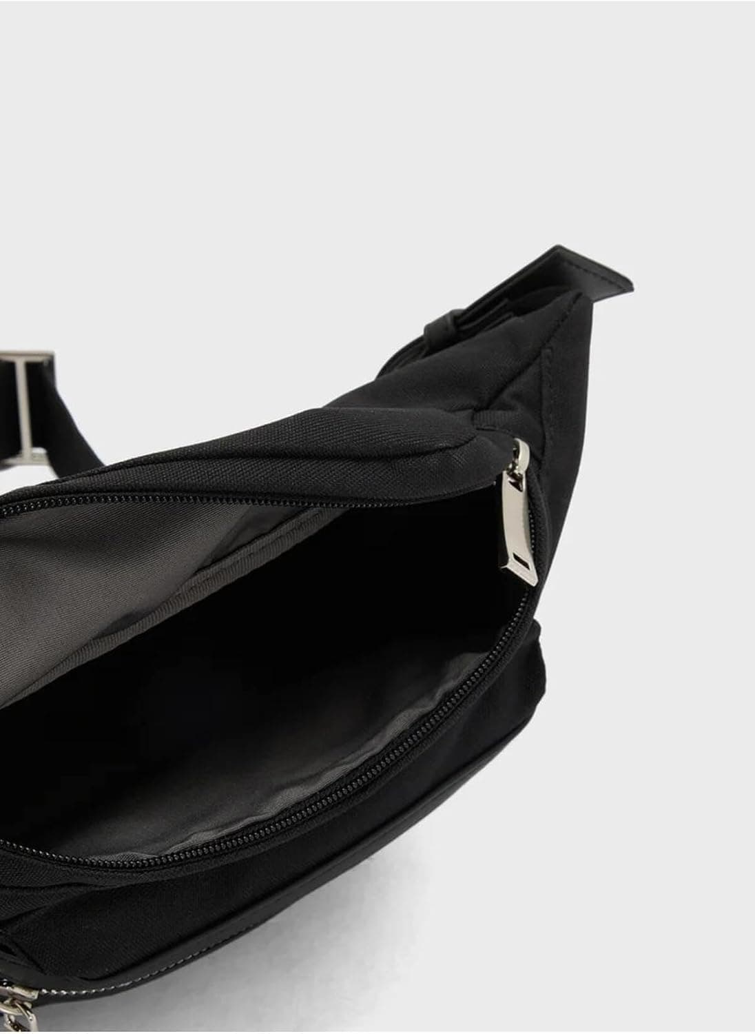 کیف کمری مردانه Calvin Klein مشکی تکسایز مدل Lv04D3073Gub1 کیف کمری مردانه Calvin Klein مشکی تکسایز مدل Lv04D3073Gub1