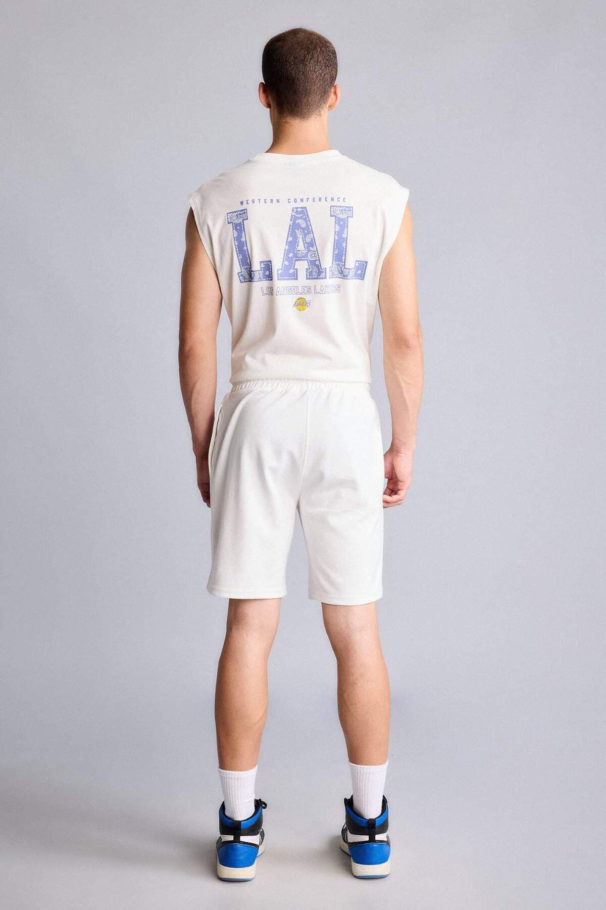شورت مردانه Defacto NBA Los Angeles Lakers نخی فیت استاندارد اکرو مدل H3853AX26SM شورت مردانه Defacto NBA Los Angeles Lakers نخی فیت استاندارد اکرو مدل H3853AX26SM