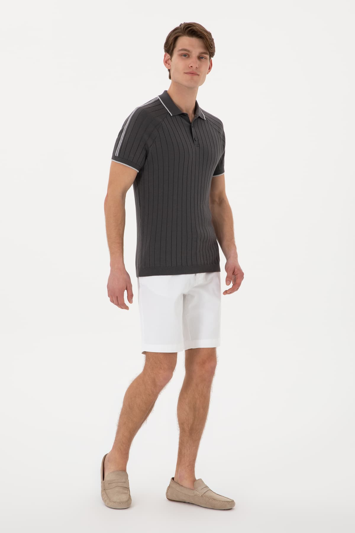 تیشرت مردانه U.S. Polo Assn. فیت اسلیم یقه گرد زغالی مدل 50306481-VR006 تیشرت مردانه U.S. Polo Assn. فیت اسلیم یقه گرد زغالی مدل 50306481-VR006