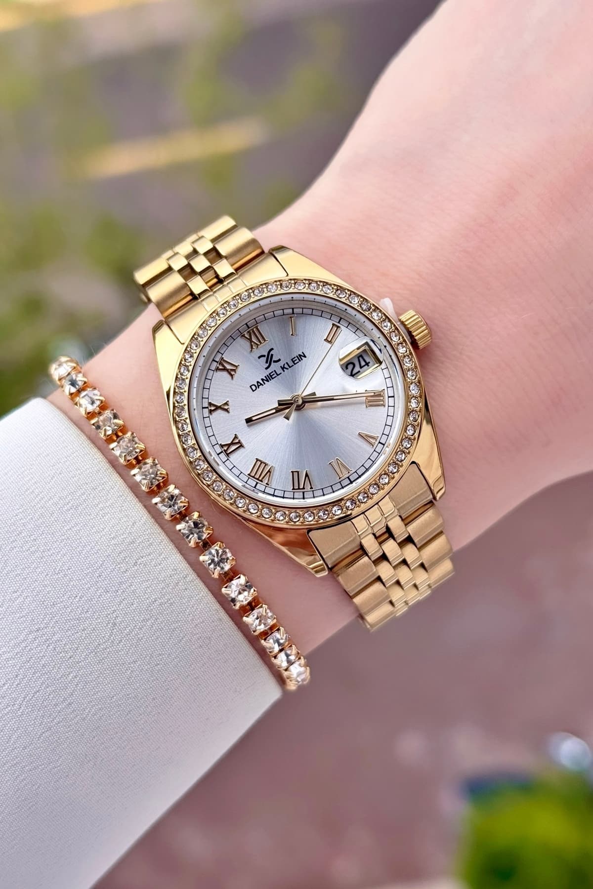 ساعت مچی زنانه Daniel Klein طلایی تقویمدار 32.5 mm ساعت مچی زنانه Daniel Klein طلایی تقویمدار 32.5 mm
