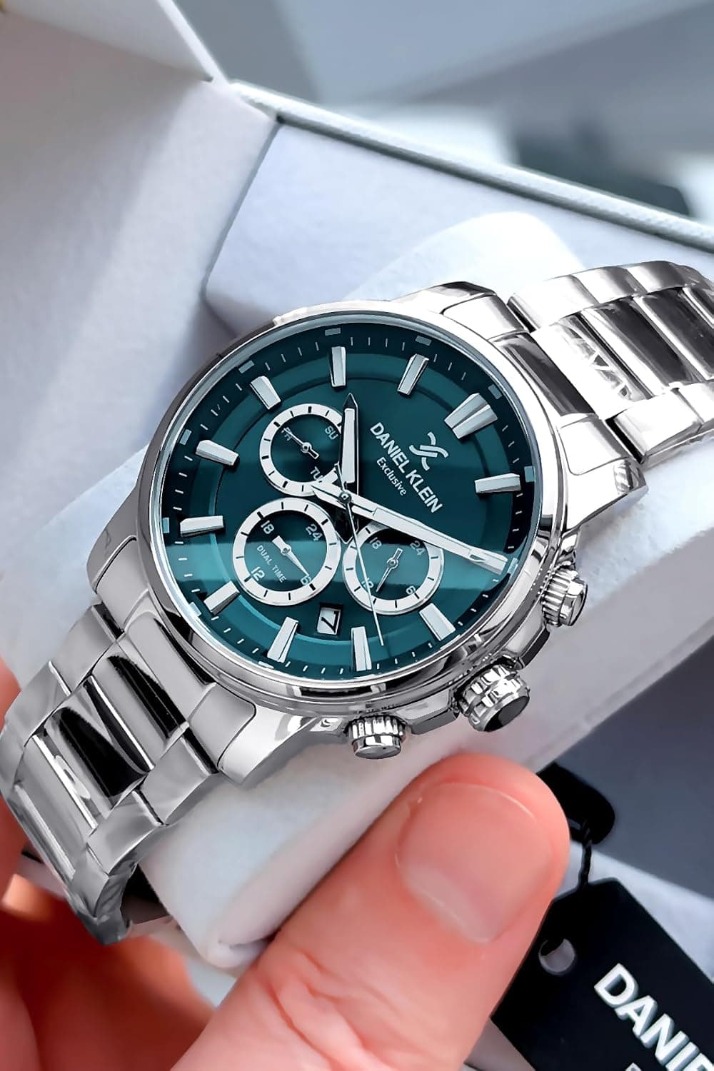 ساعت مردانه Daniel Klein ضدآب 3 ATM بند فولادی نقرهای پترولی مدل DKE2051C5 ساعت مردانه Daniel Klein ضدآب 3 ATM بند فولادی نقرهای پترولی مدل DKE2051C5