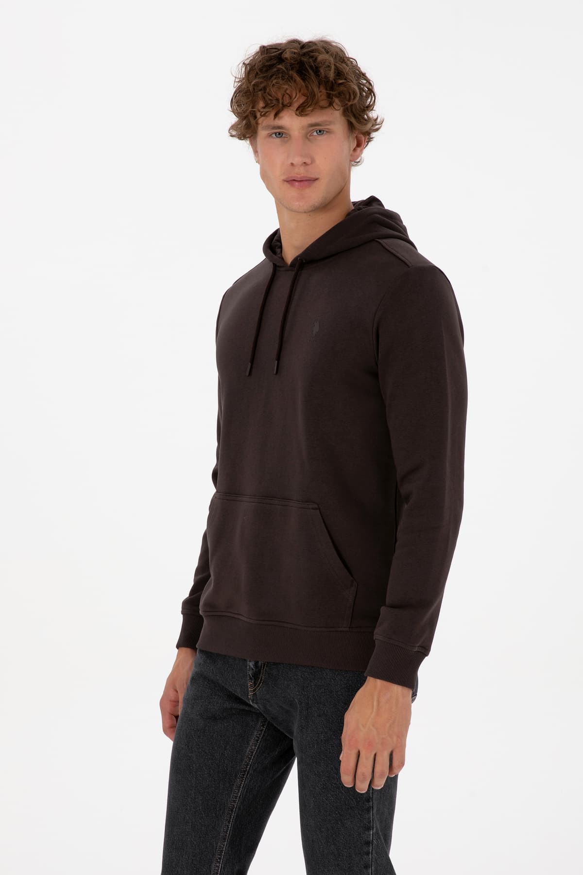 سوئیشرت مردانه U.S. Polo Assn. کلاهدار فیت معمولی قهوهای تیره مدل 50313720-VR084 سوئیشرت مردانه U.S. Polo Assn. کلاهدار فیت معمولی قهوهای تیره مدل 50313720-VR084