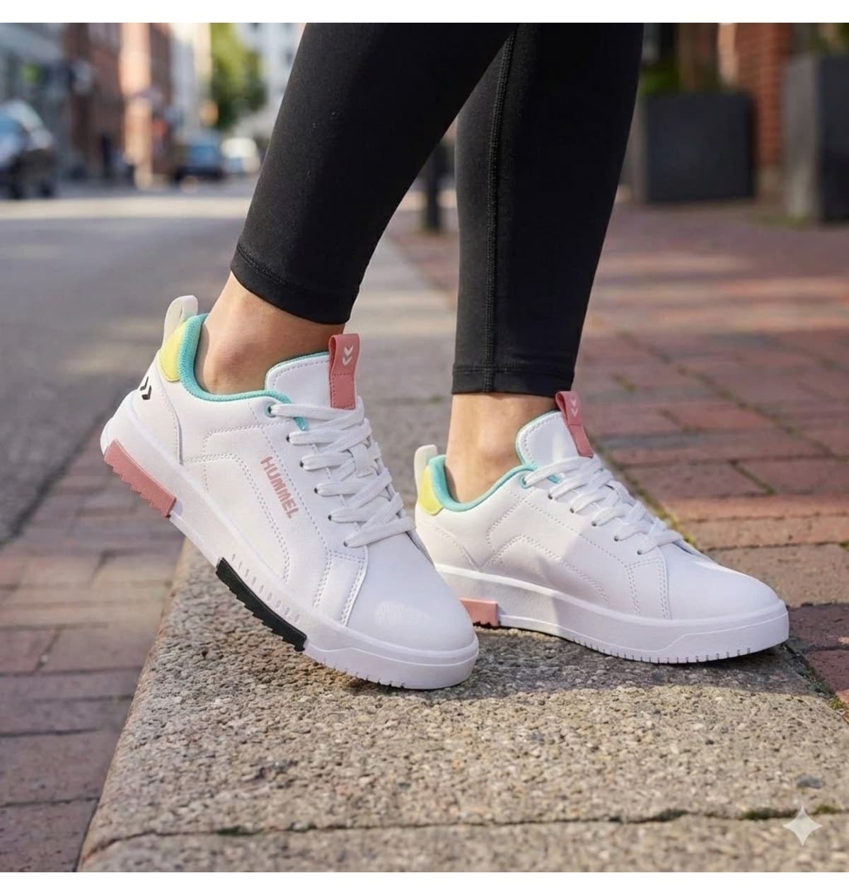 کفش ورزشی یونیسکس hummel Hml Acne سفید مدل 900238-9085 کفش ورزشی یونیسکس hummel Hml Acne سفید مدل 900238-9085
