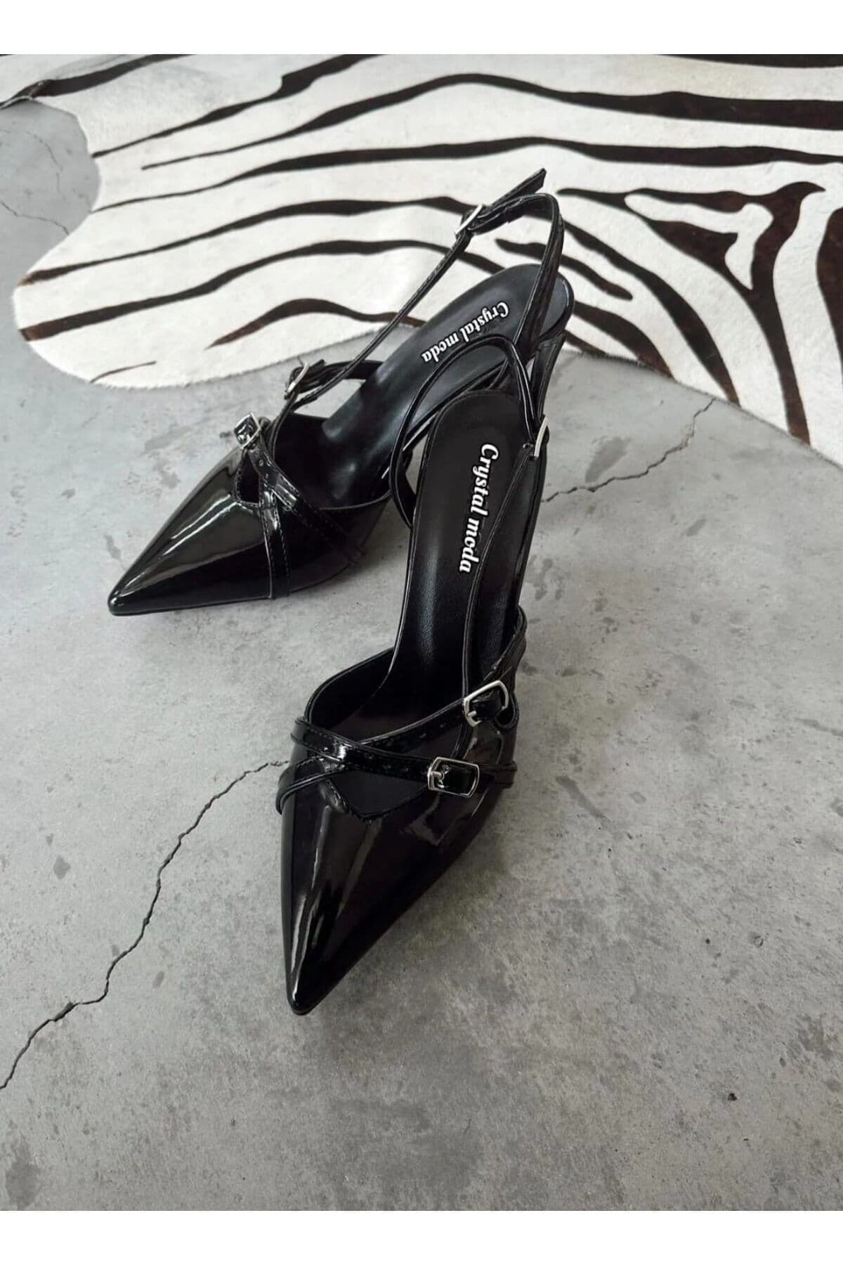 کفش استیلتو زنانه nope21shoess لاکی مشکی Crystal Moda کفش استیلتو زنانه nope21shoess لاکی مشکی Crystal Moda