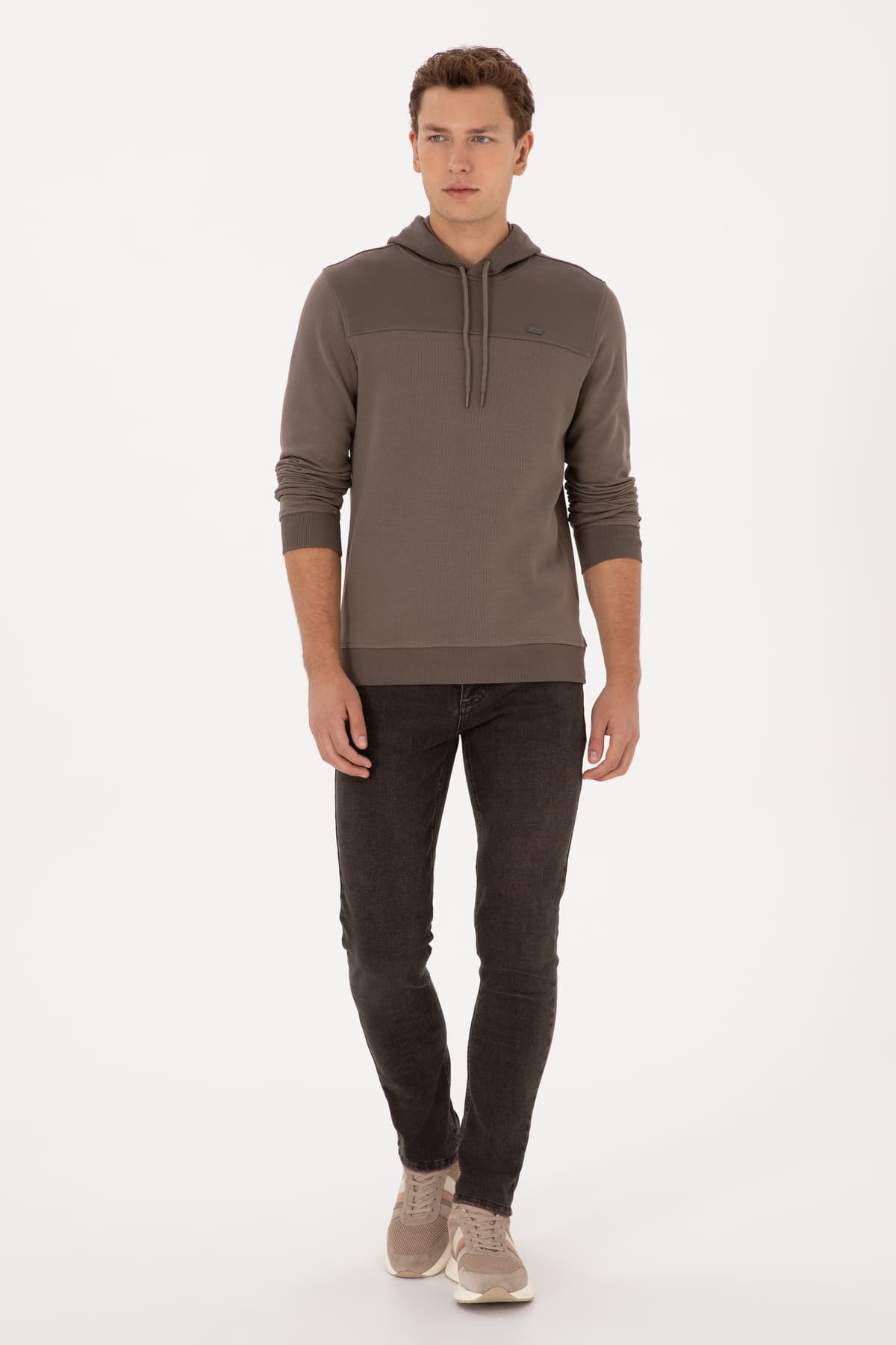سوئیشرت مردانه U.S. Polo Assn. کاپشندار بافت لانهزنبوری قهوهای خاکستری مدل 50315526-VR052 سوئیشرت مردانه U.S. Polo Assn. کاپشندار بافت لانهزنبوری قهوهای خاکستری مدل 50315526-VR052