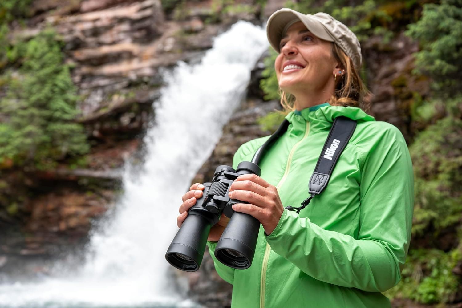 دوربین دوچشمی Nikon Action Zoom با زوم متغیر 10-22x50 ضدآب و ضدبخار دوربین دوچشمی Nikon Action Zoom با زوم متغیر 10-22x50 ضدآب و ضدبخار