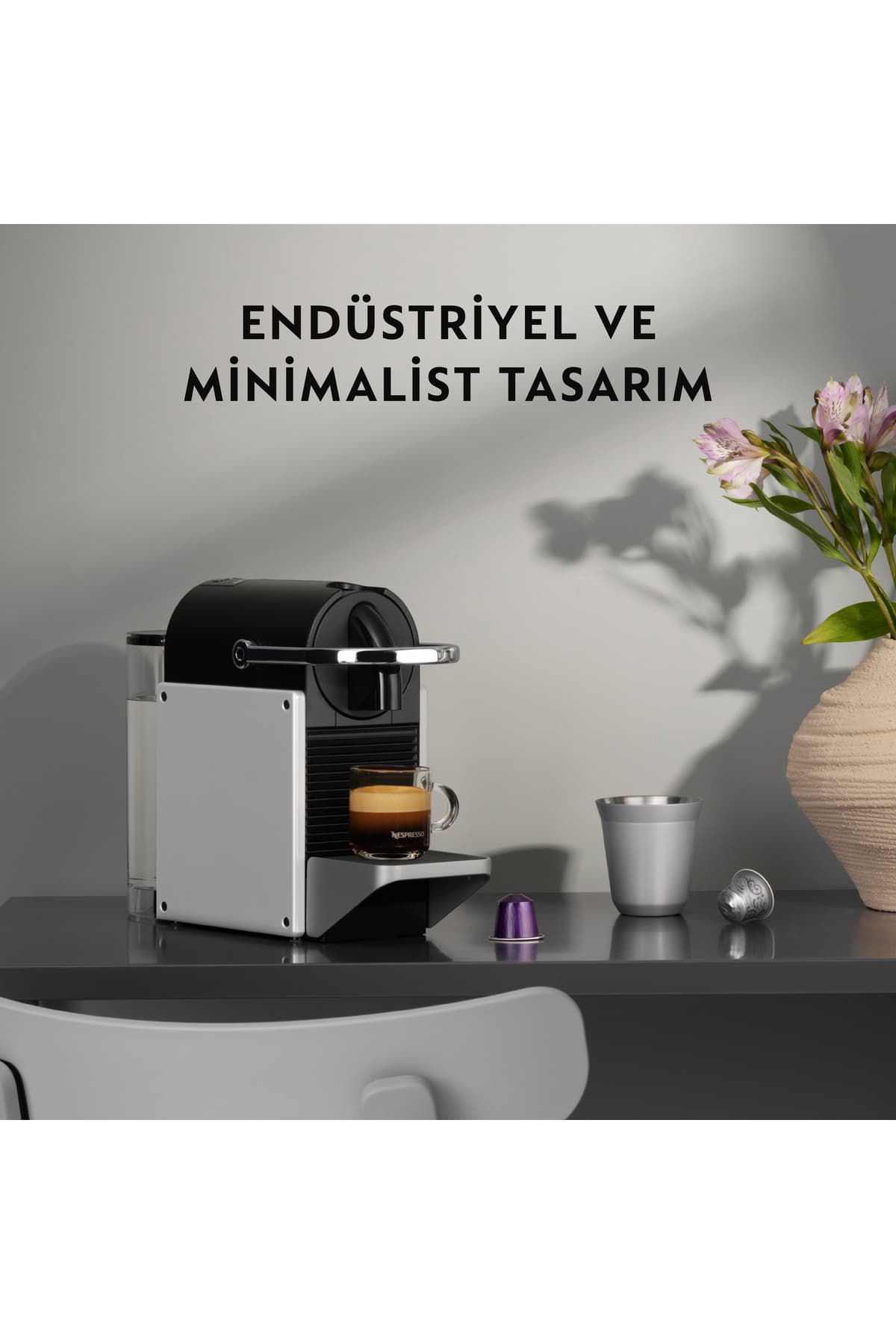 قهوهساز Nespresso نقرهای مدل D62 Pixie قهوهساز Nespresso نقرهای مدل D62 Pixie