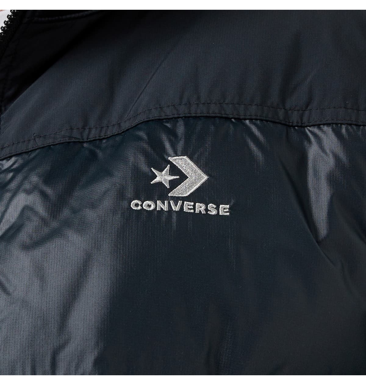 کاپشن پفی مردانه Converse Classic یقه ایستاده مشکی کاپشن پفی مردانه Converse Classic یقه ایستاده مشکی