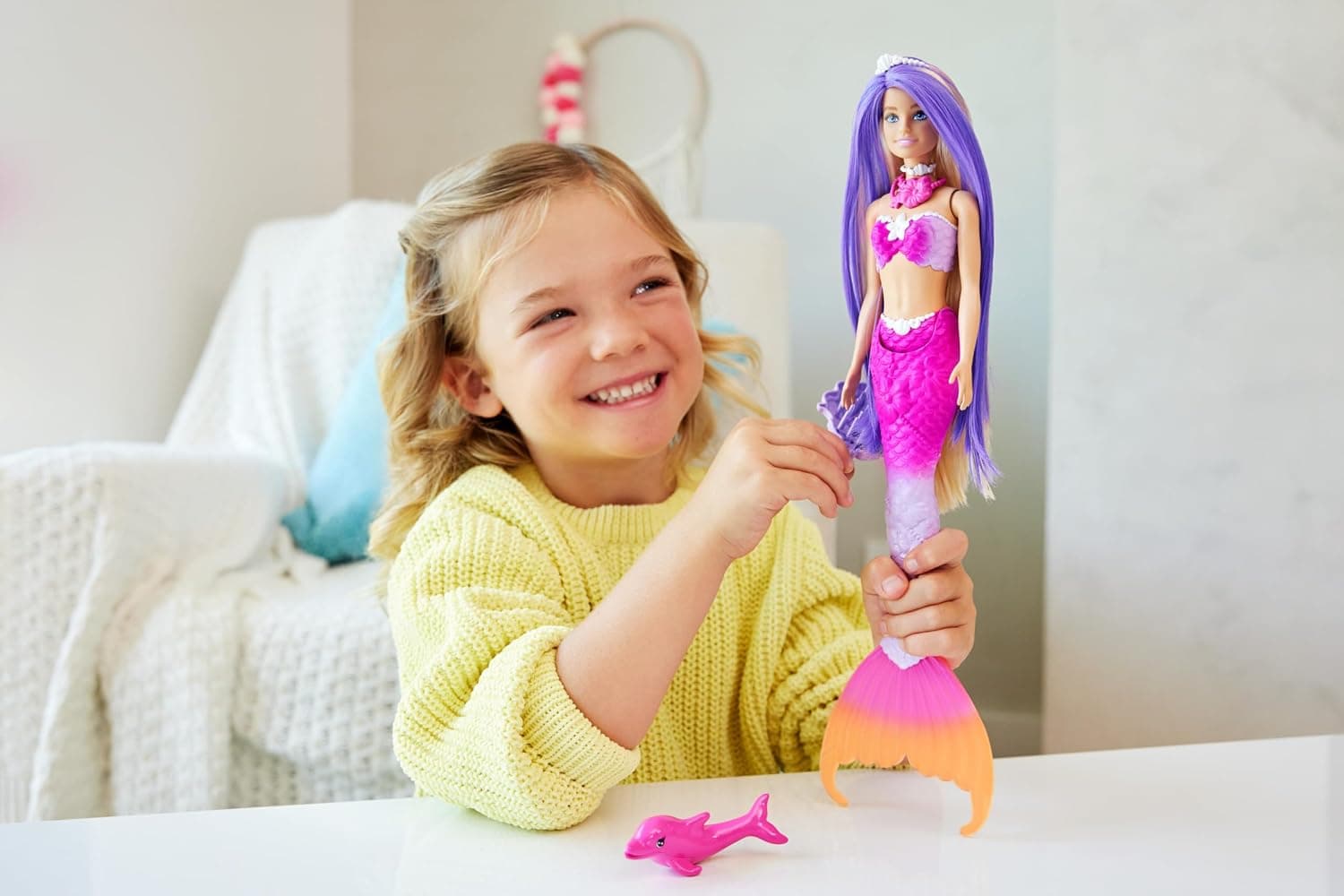 عروسک پری دریایی Barbie Malibu با قابلیت تغییر رنگ، دلفین و لوازم جانبی عروسک پری دریایی Barbie Malibu با قابلیت تغییر رنگ، دلفین و لوازم جانبی