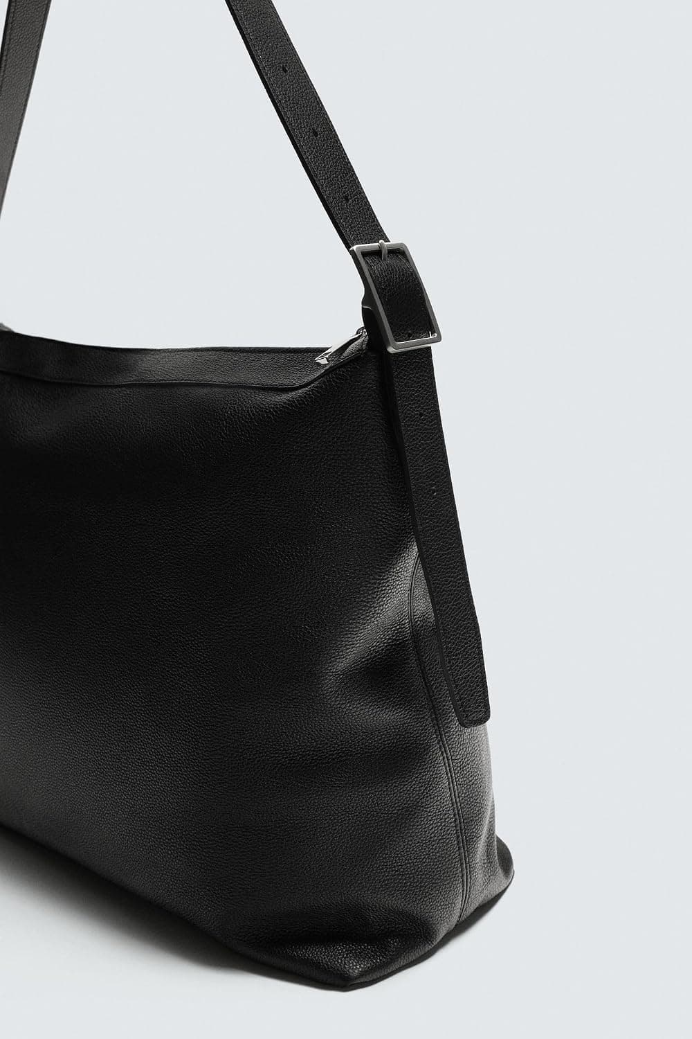 کیف Tote چرمی زنانه ZARA مشکی سایز استاندارد کیف Tote چرمی زنانه ZARA مشکی سایز استاندارد