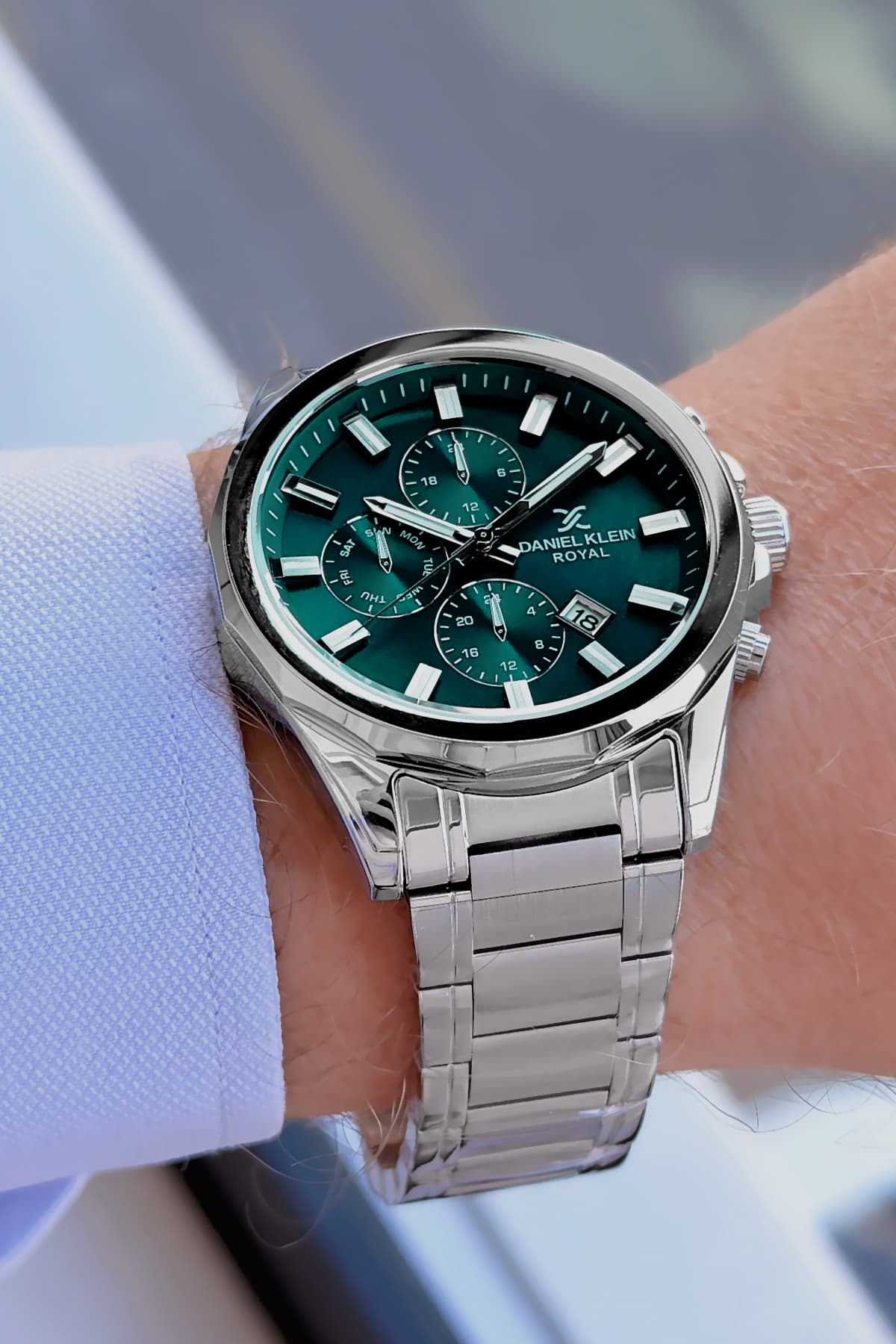 ساعت مردانه Daniel Klein ضد آب 3 ATM بند فولادی نقرهای مدل Elg356 ساعت مردانه Daniel Klein ضد آب 3 ATM بند فولادی نقرهای مدل Elg356