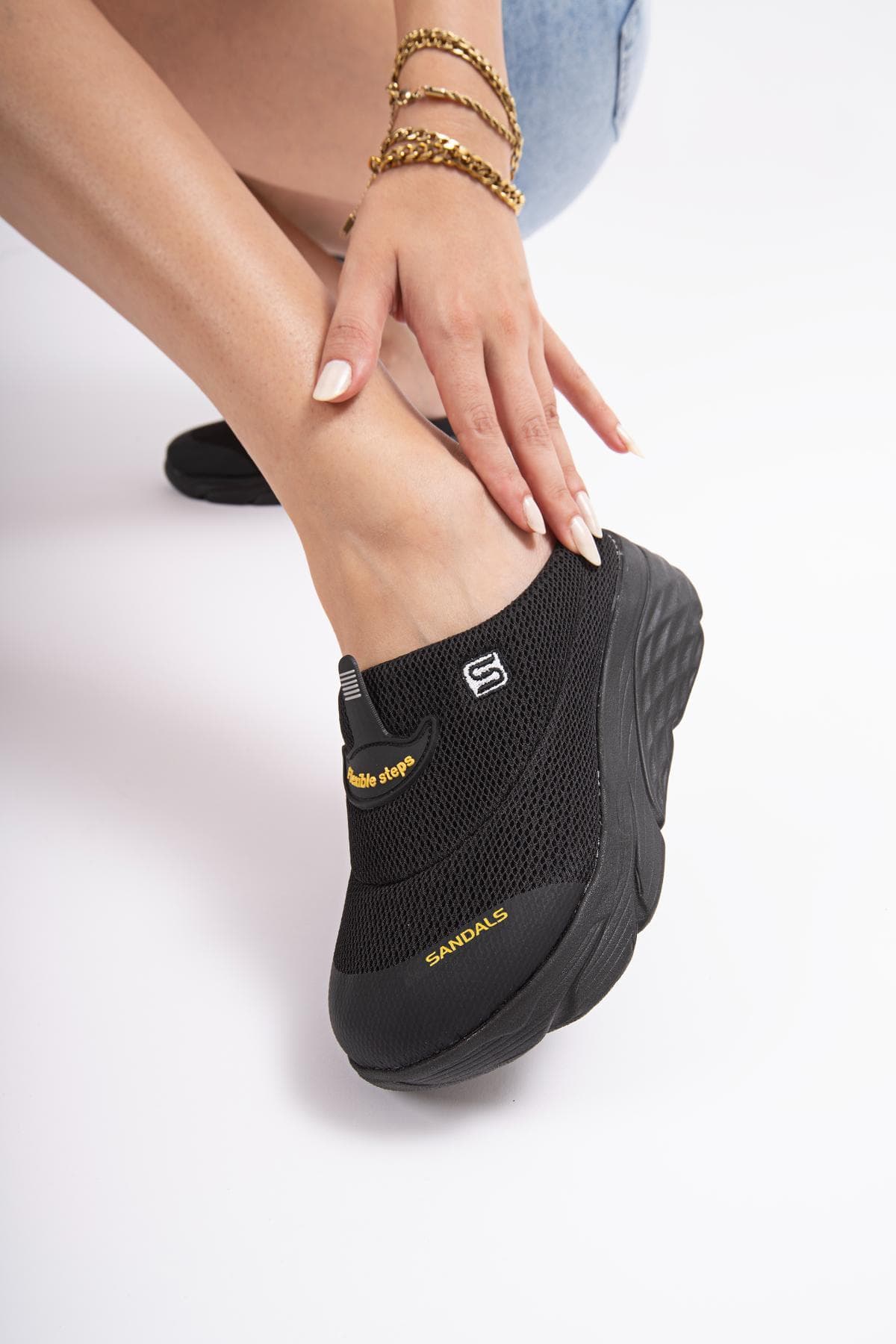 دمپایی زنانه sandal spor ارتوپدی لژدار مشبک مشکی مدل SS001-0278 دمپایی زنانه sandal spor ارتوپدی لژدار مشبک مشکی مدل SS001-0278