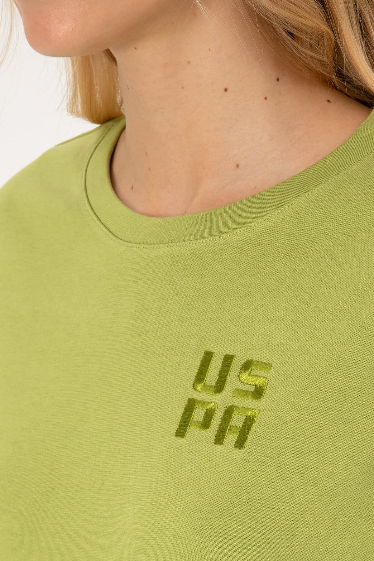 سوئیشرت زنانه U.S. Polo Assn. سبز پستهای یقه گرد بیسیک مدل 50313565-VR087 سوئیشرت زنانه U.S. Polo Assn. سبز پستهای یقه گرد بیسیک مدل 50313565-VR087