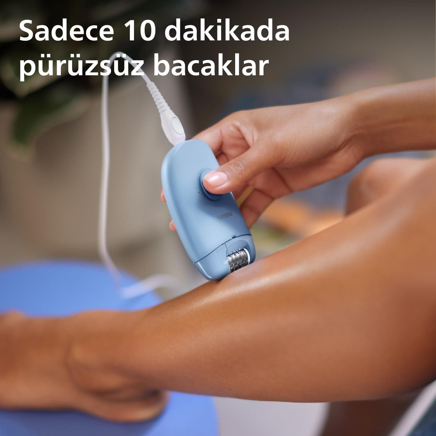 دستگاه اپیلاتور PHILIPS جمعوجور با سری قابل شستوشو، سیمدار، آبی مدل BRE228/05 دستگاه اپیلاتور PHILIPS جمعوجور با سری قابل شستوشو، سیمدار، آبی مدل BRE228/05