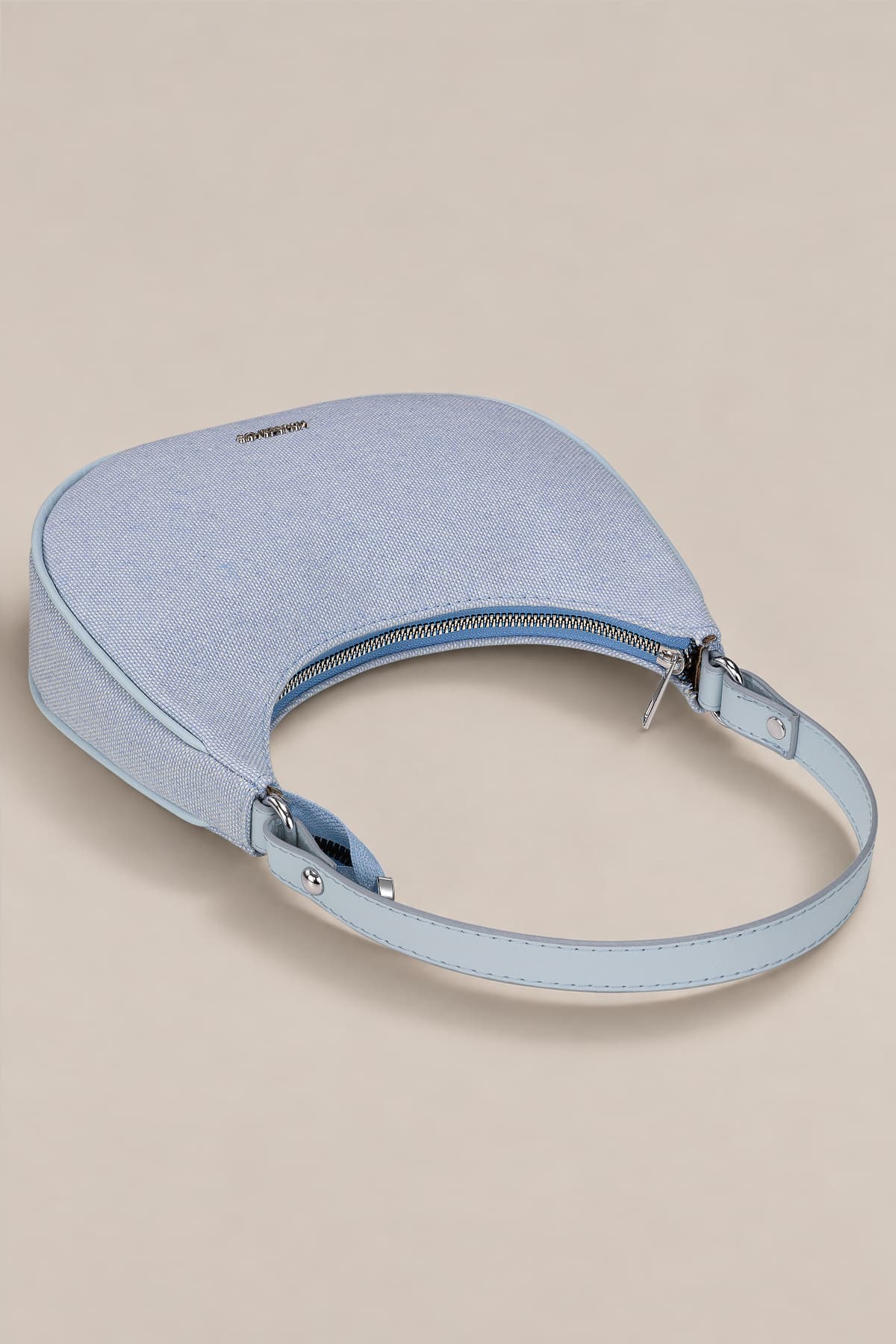 کیف دوشی هوبو زنانه Housebags کانواس آبی یخی مدل Sky Curve کیف دوشی هوبو زنانه Housebags کانواس آبی یخی مدل Sky Curve