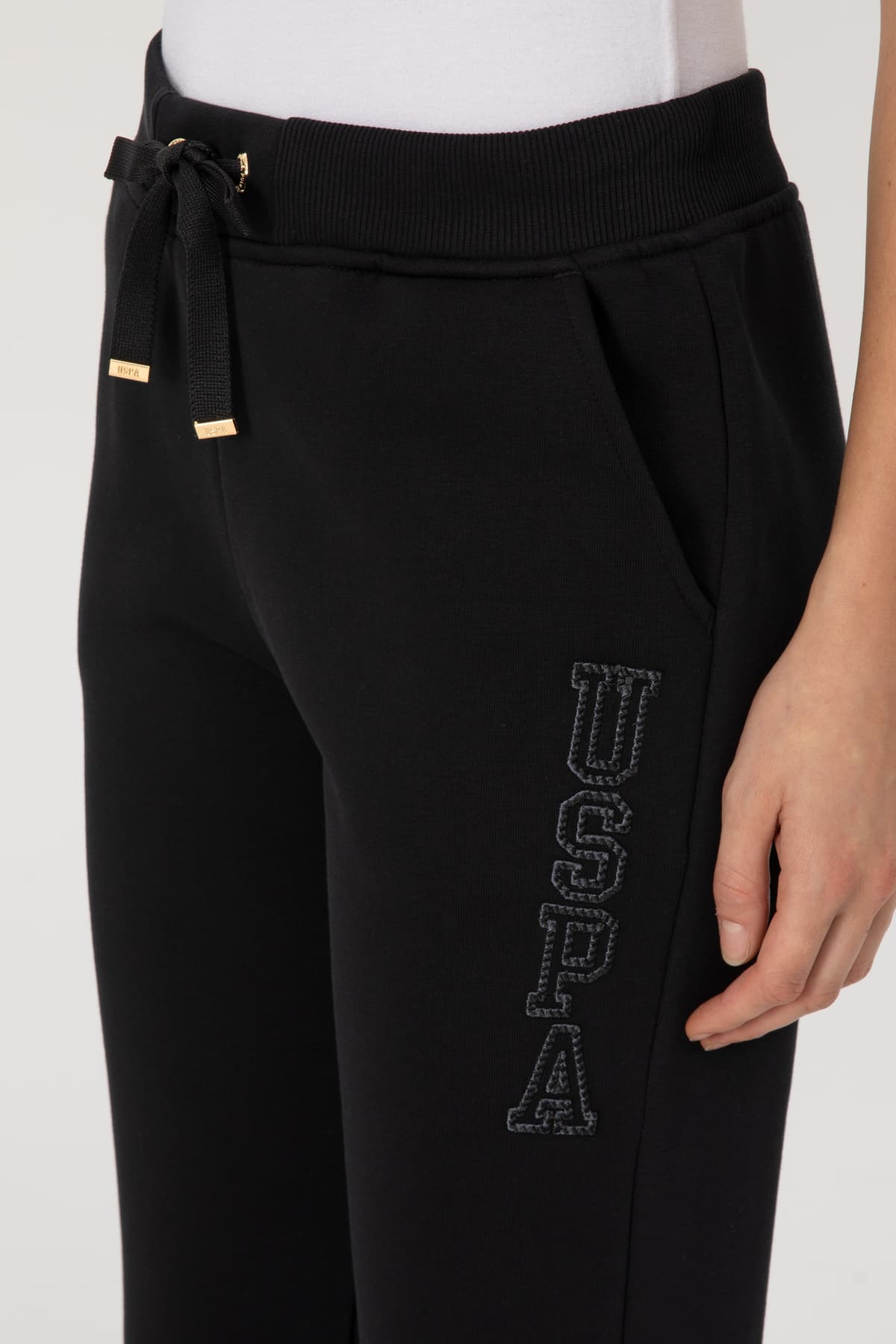 شلوار گرمکن زنانه U.S. Polo Assn. مشکی کرکی مدل 50313583-VR046 شلوار گرمکن زنانه U.S. Polo Assn. مشکی کرکی مدل 50313583-VR046