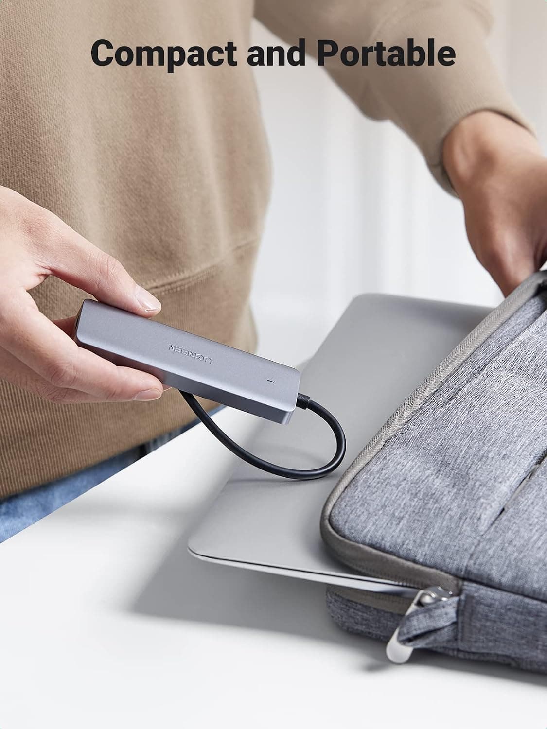 هاب USB C UGREEN با 4×USB 3.0 و پورتهای شارژ 5V/2.4A 15cm هاب USB C UGREEN با 4×USB 3.0 و پورتهای شارژ 5V/2.4A 15cm