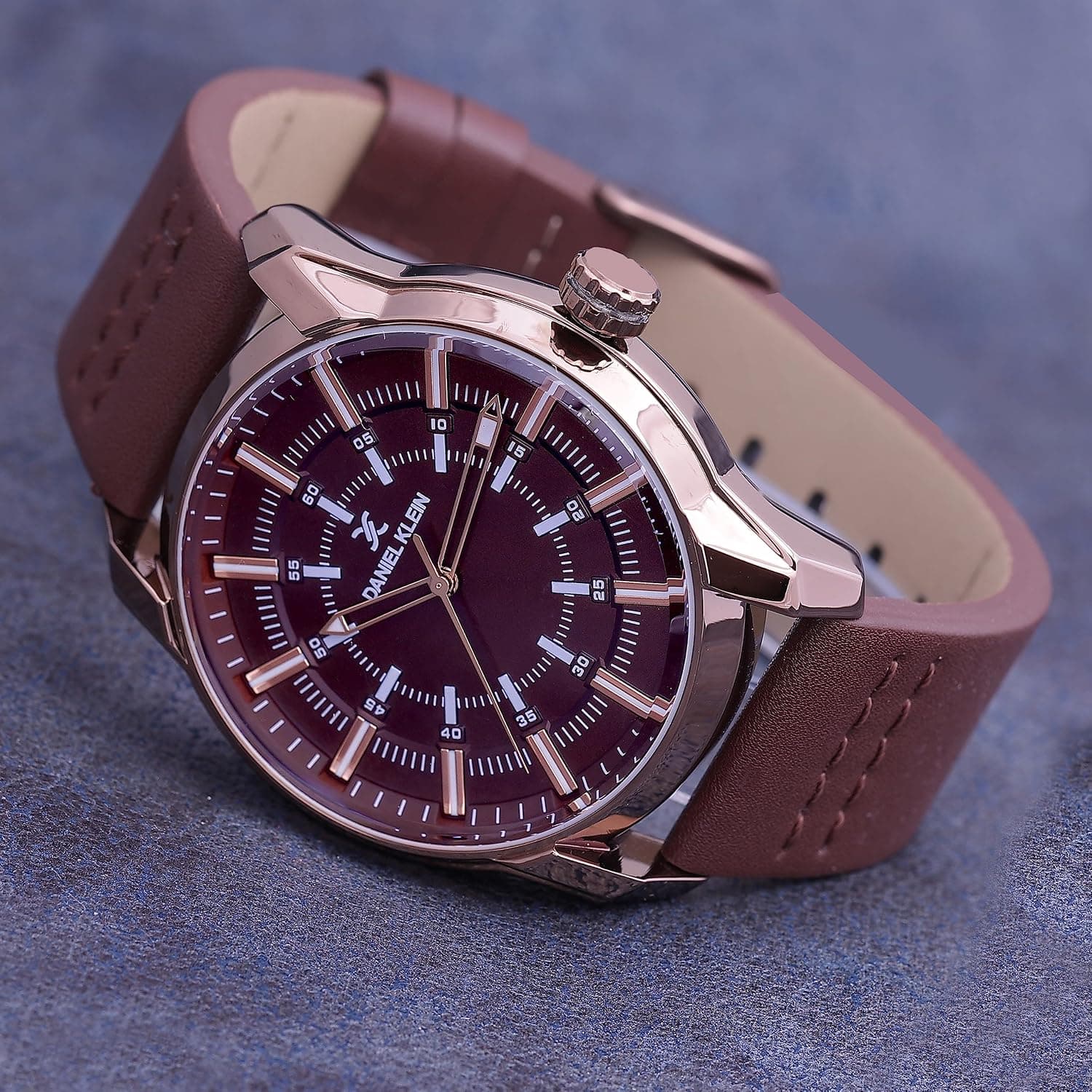 ساعت مچی مردانه Daniel Klein کوارتز صفحه قهوهای بند قهوهای مدل DK11599-44 ساعت مچی مردانه Daniel Klein کوارتز صفحه قهوهای بند قهوهای مدل DK11599-44